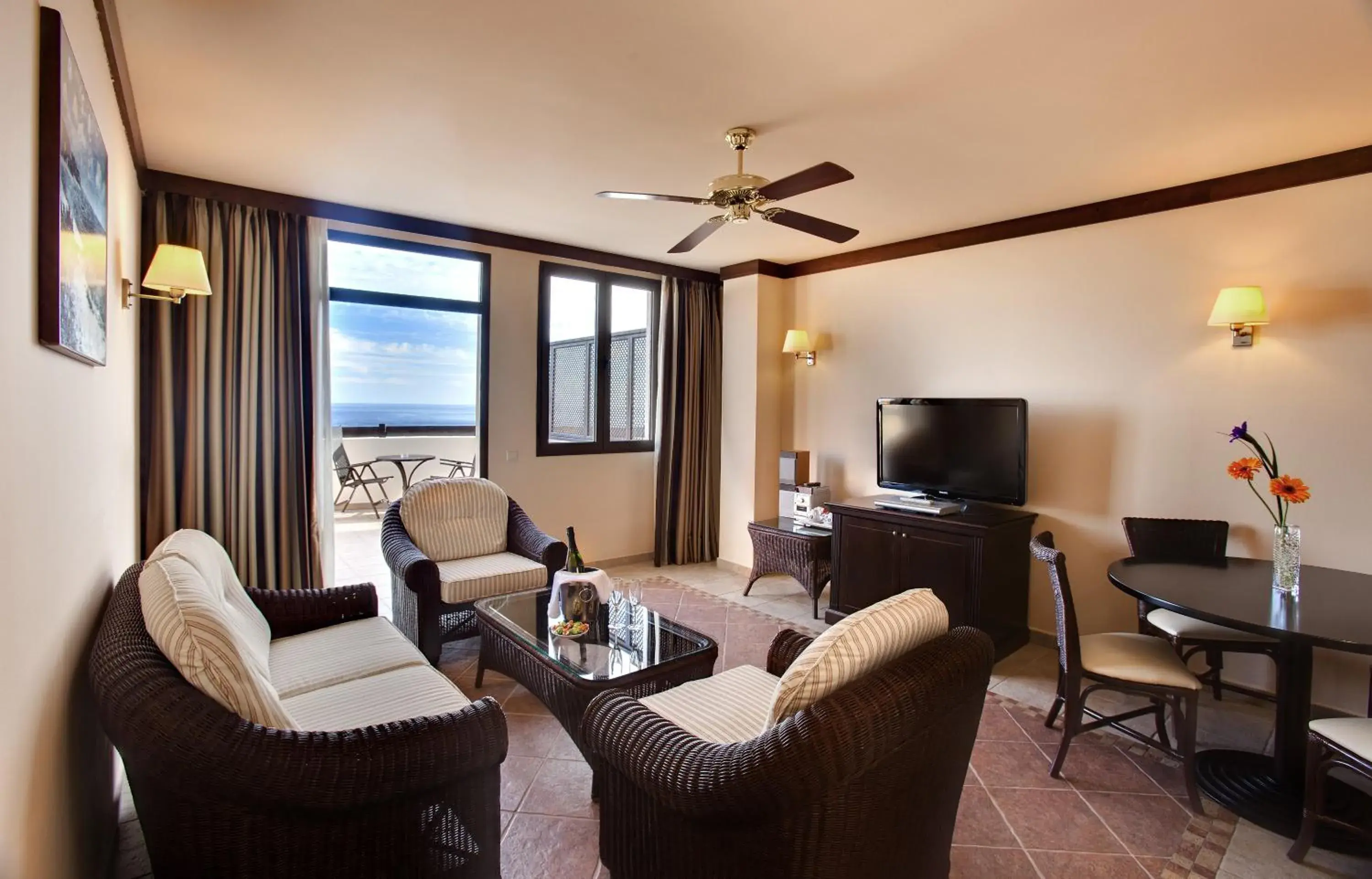 Living room in Occidental Jandía Royal Level - Adults Only Living room in Occidental Jandía Royal Level - Adults Only