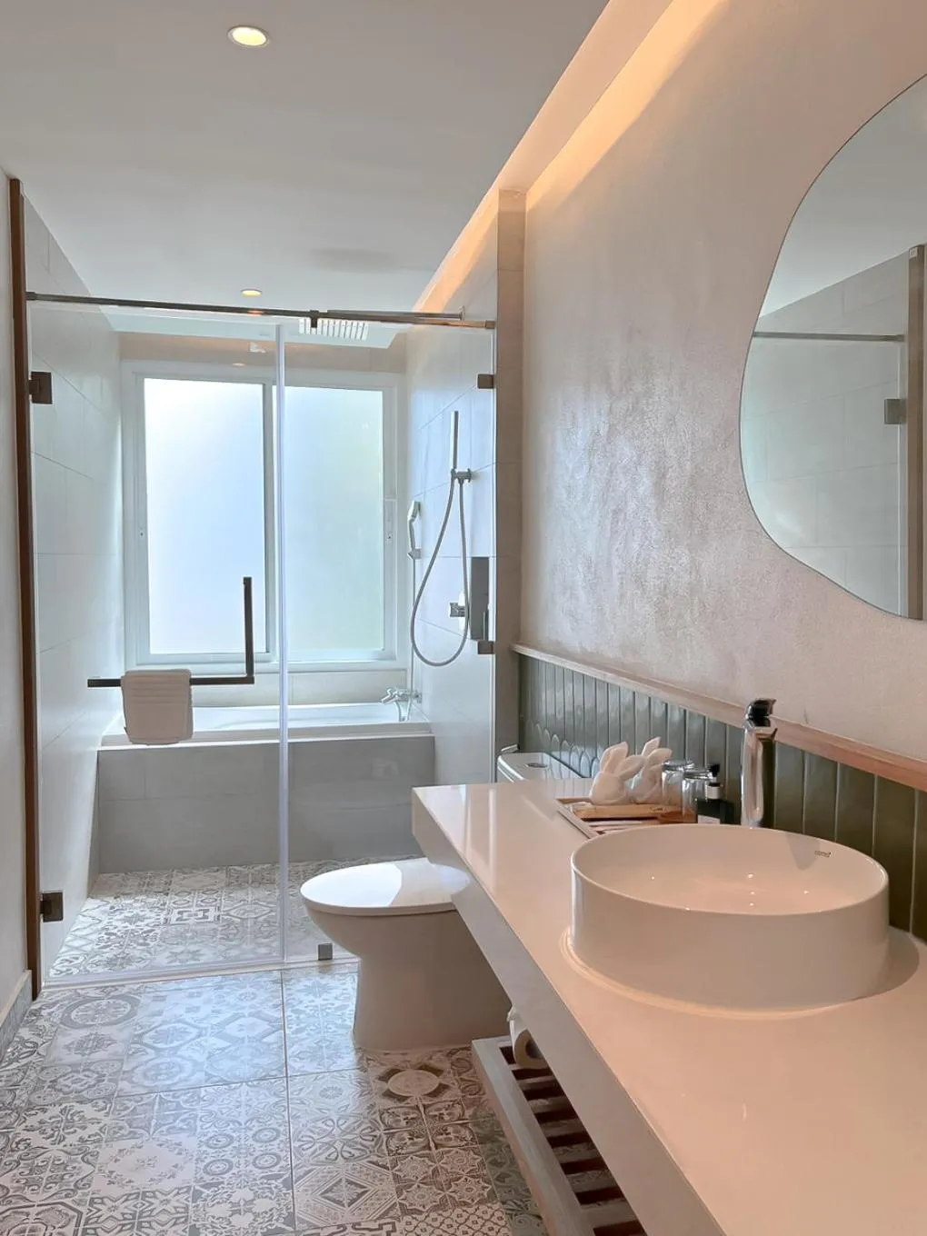 Bathroom in Peach Hill Resort - SHA Extra Plus