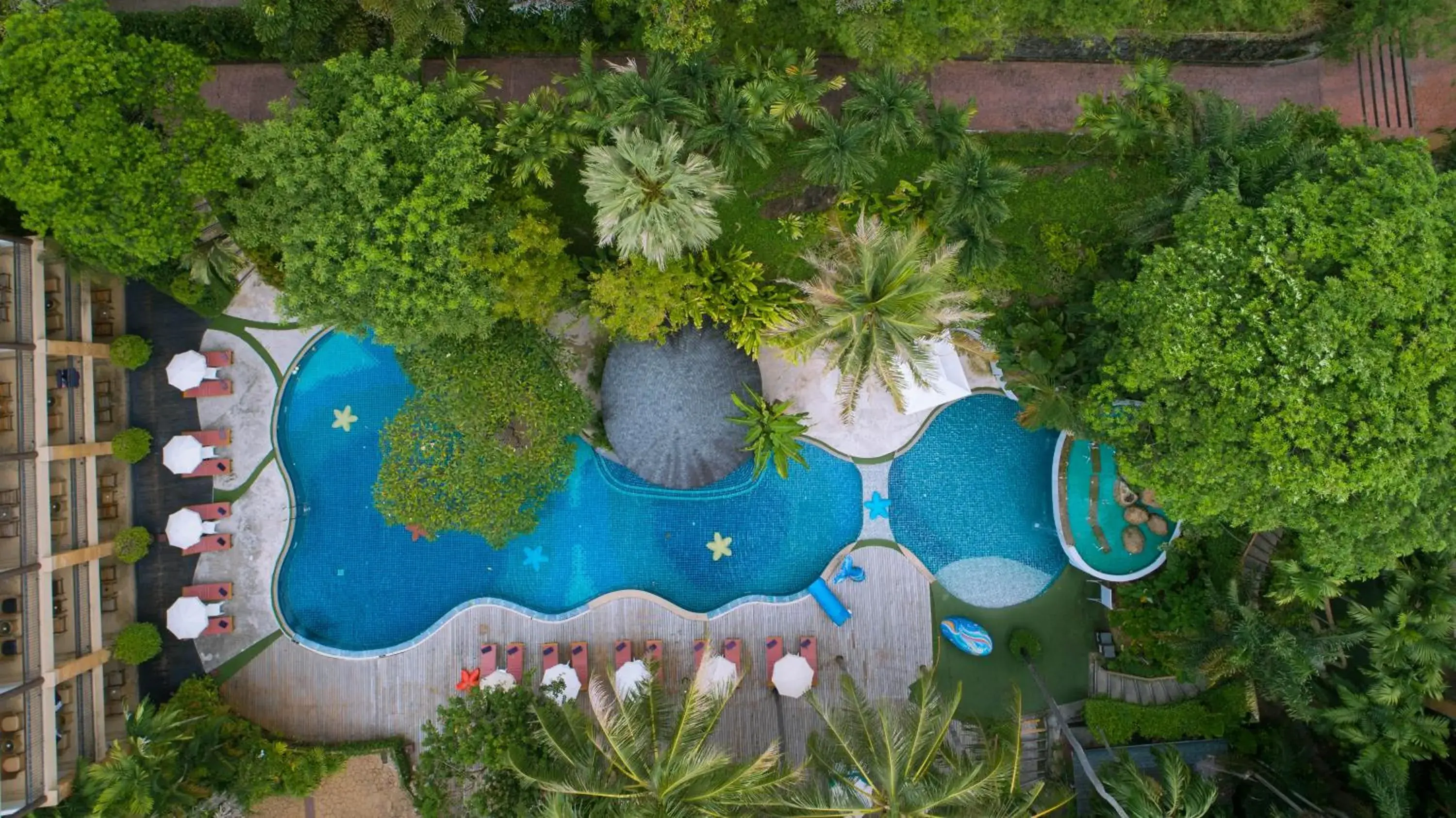 Swimming pool in Peach Hill Resort - SHA Extra Plus Swimming pool in Peach Hill Resort - SHA Extra Plus