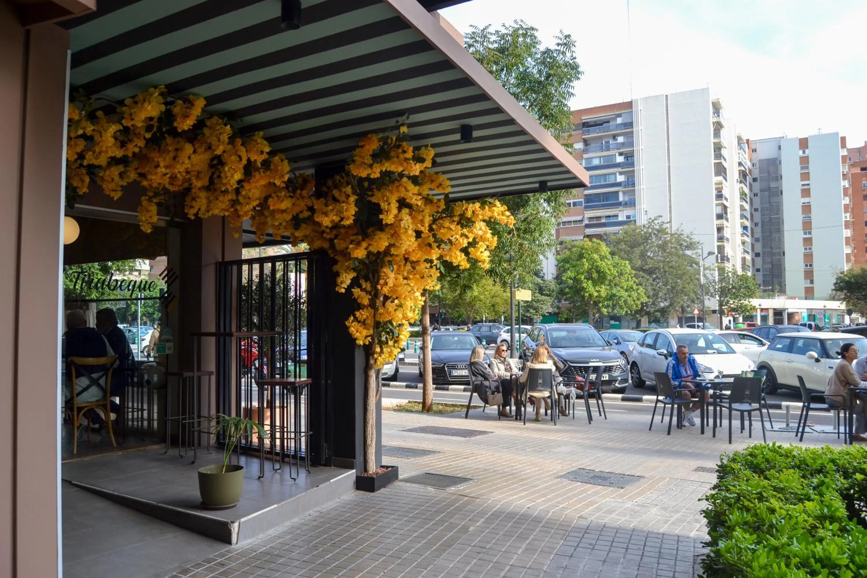 Restaurant/places to eat in Sweet Hotel Renasa