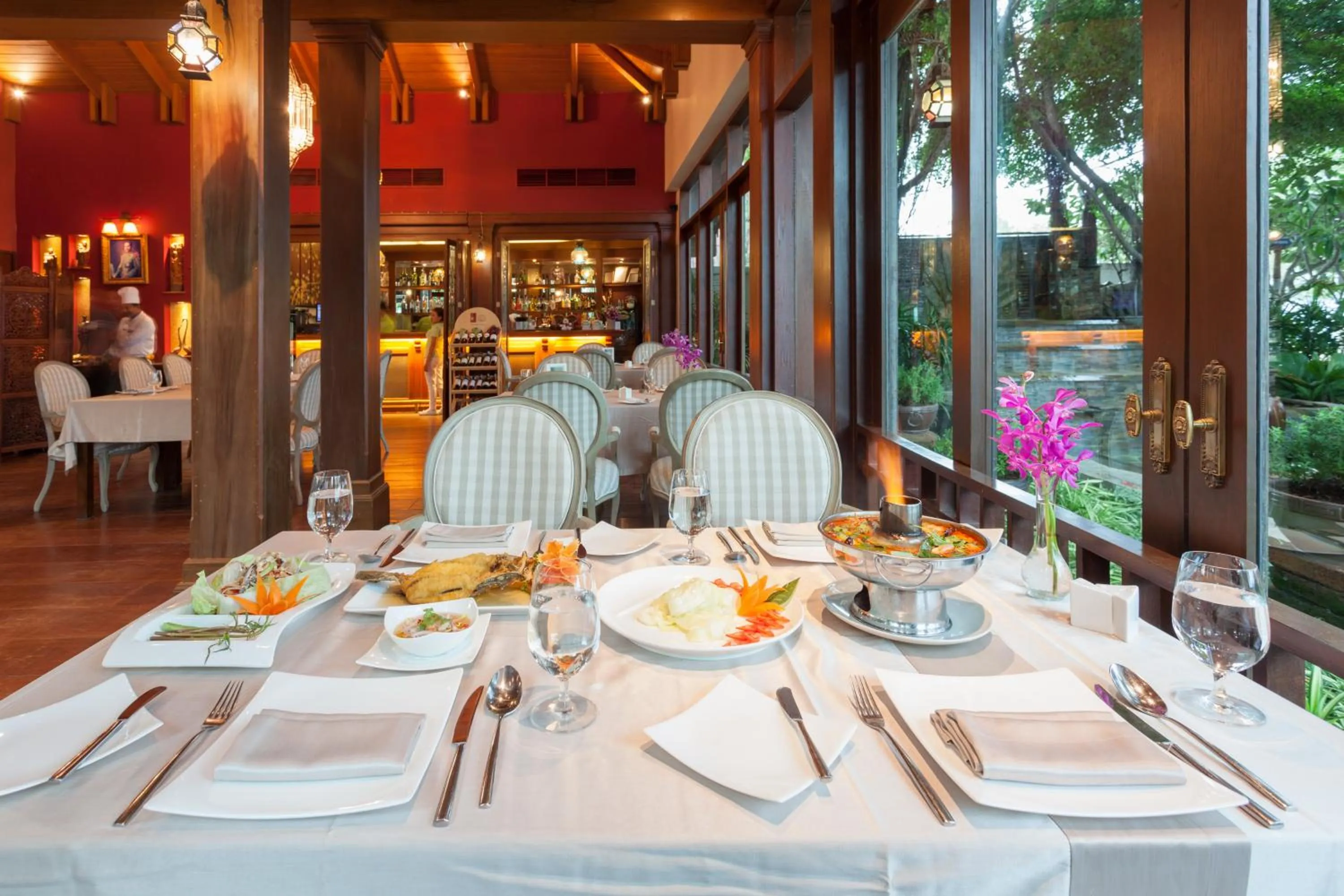 Restaurant/places to eat in Raya Resort Beach front - The Most Green Resort in Cha-am