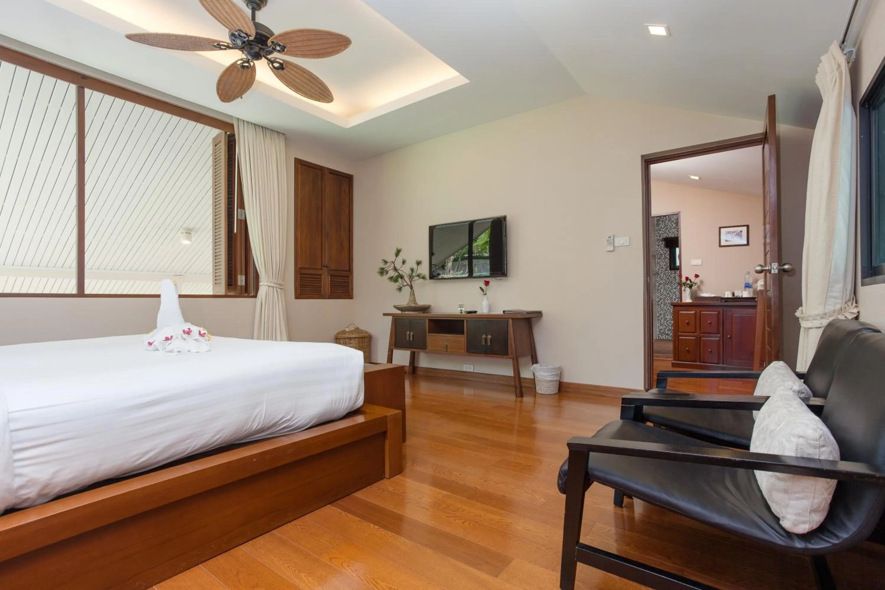 Bedroom, Bed in Raya Resort Beach front - The Most Green Resort in Cha-am