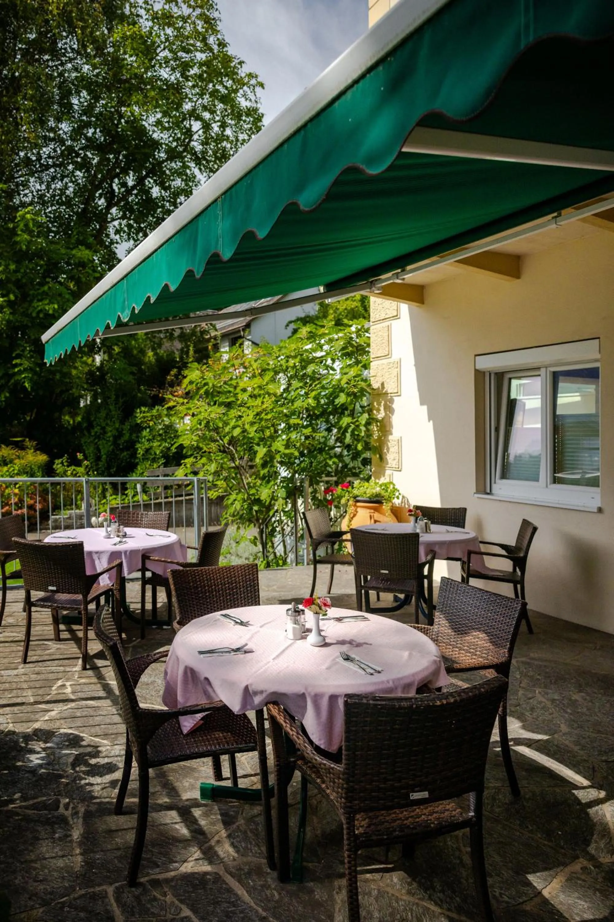Restaurant/places to eat in Villa Marienhof