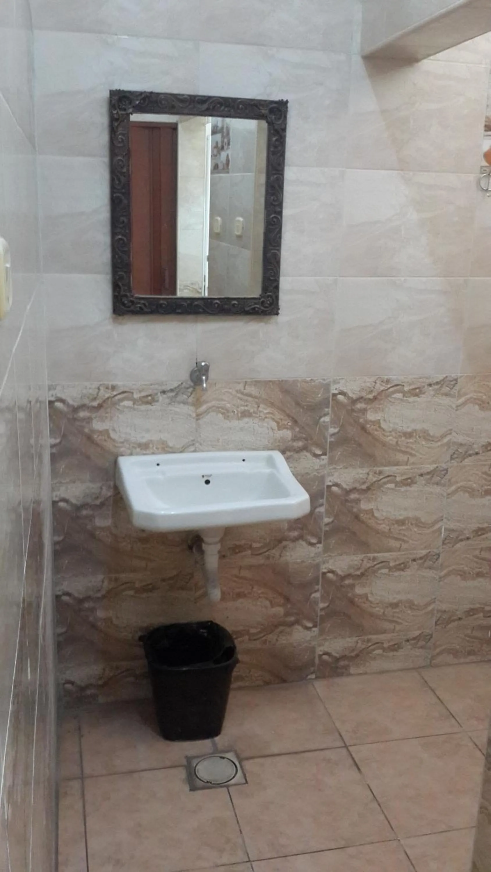 Bathroom in Cliff Hostel