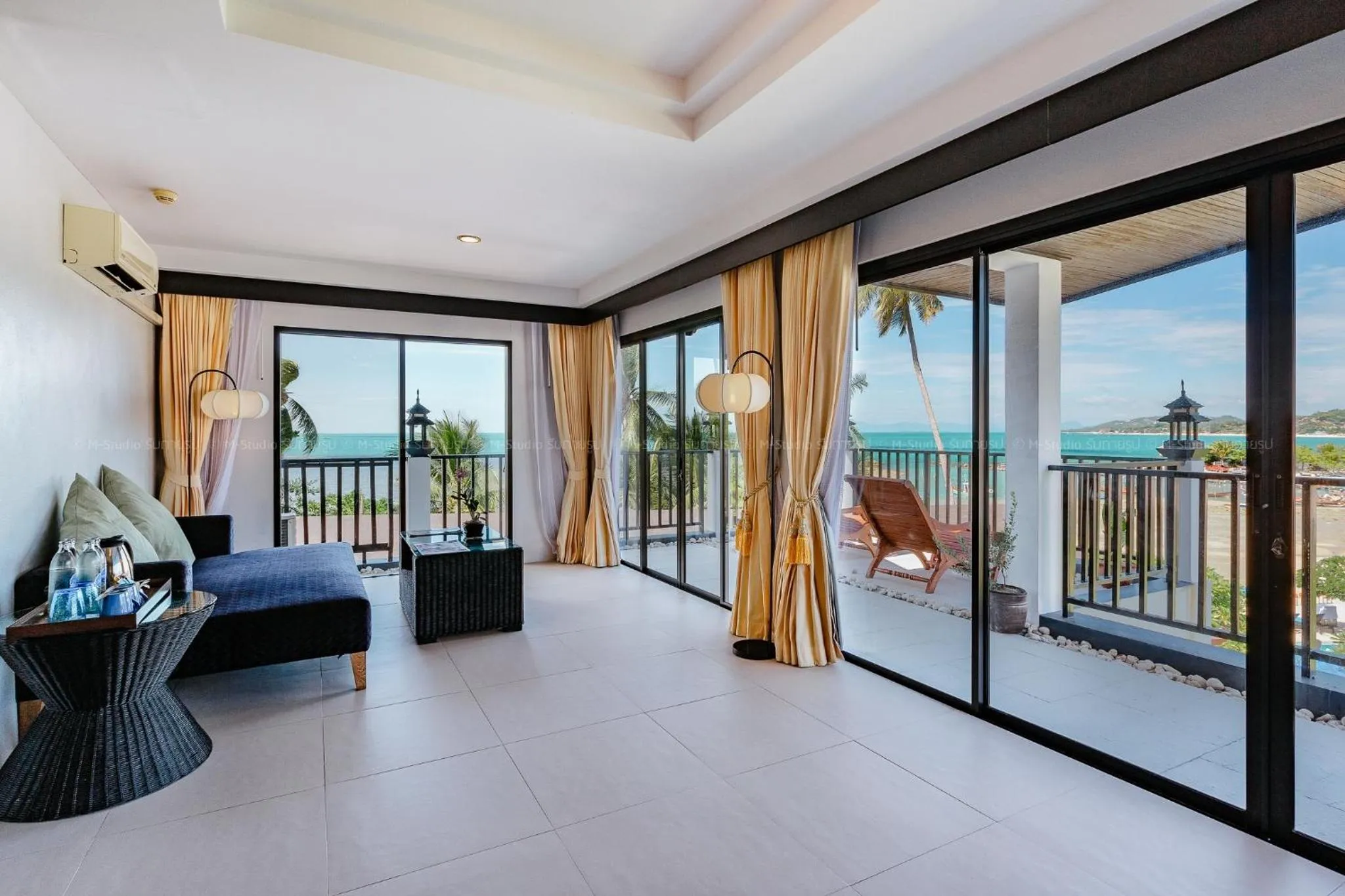 Living room, Bed in Samaya Wellness Resort
