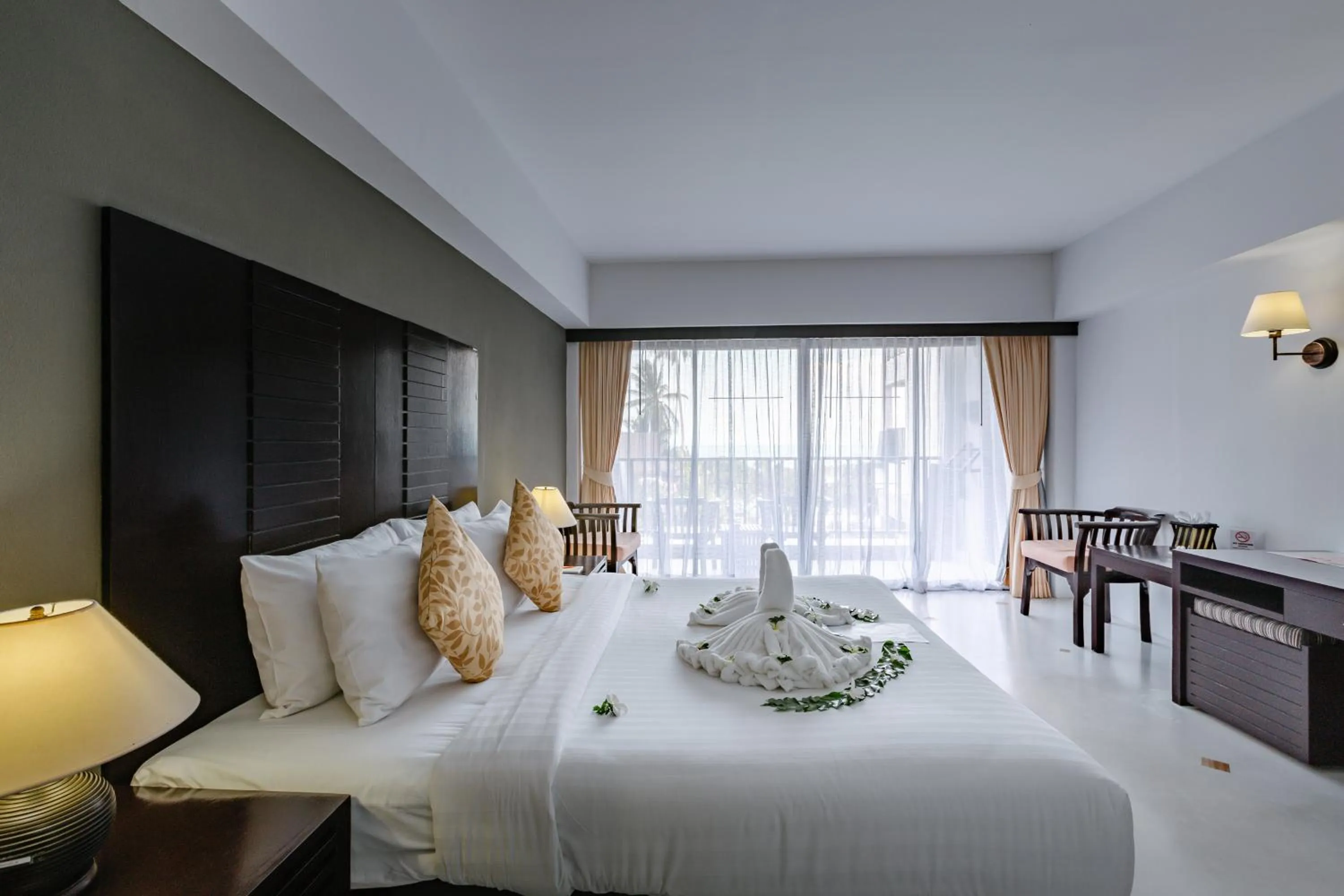 Photo of the whole room, Bed in Samaya Wellness Resort