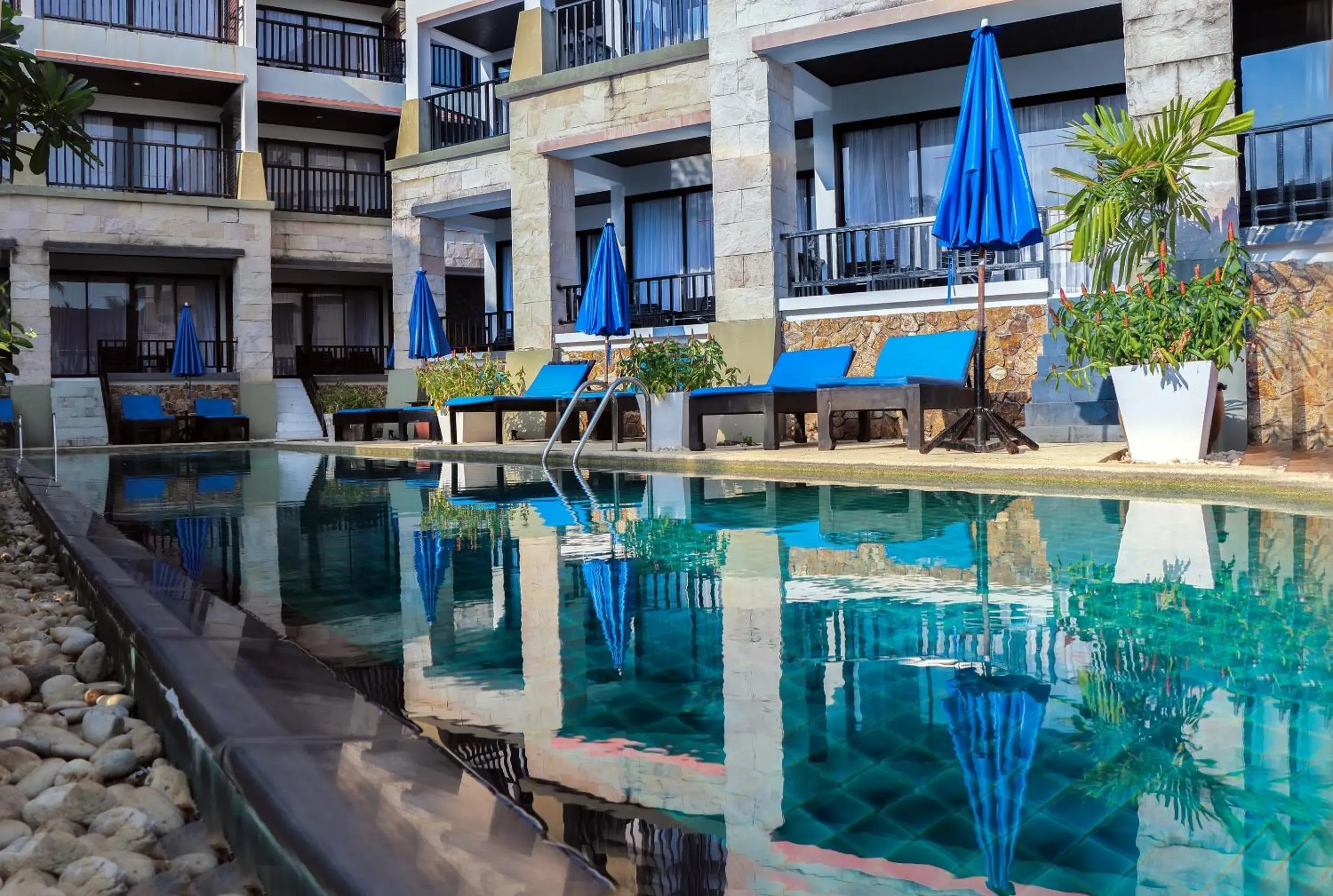 Swimming pool in Samaya Wellness Resort Swimming pool in Samaya Wellness Resort