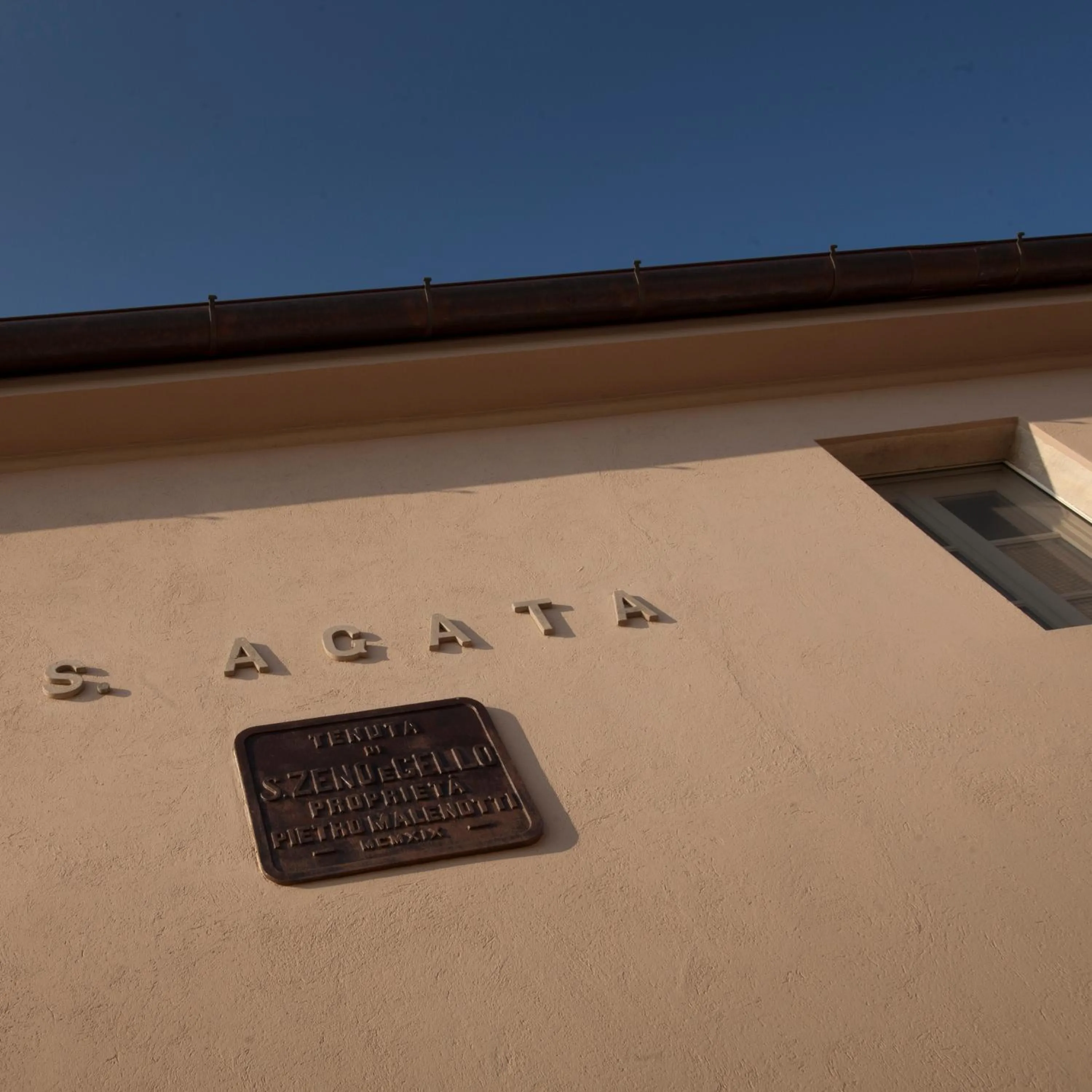 Facade/entrance in Locanda Sant'Agata