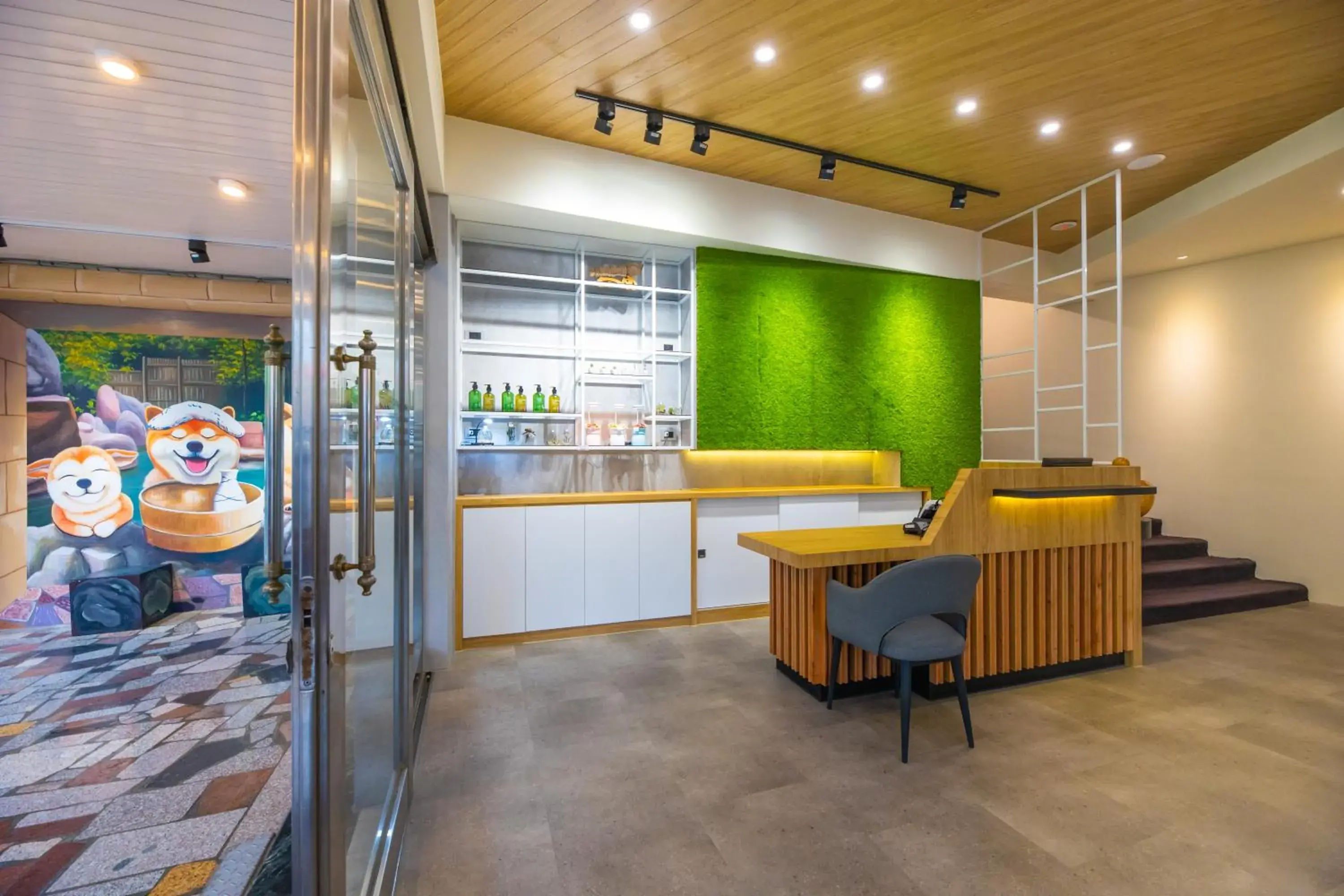 Facade/entrance in King Hot Spring Hotel Facade/entrance in King Hot Spring Hotel