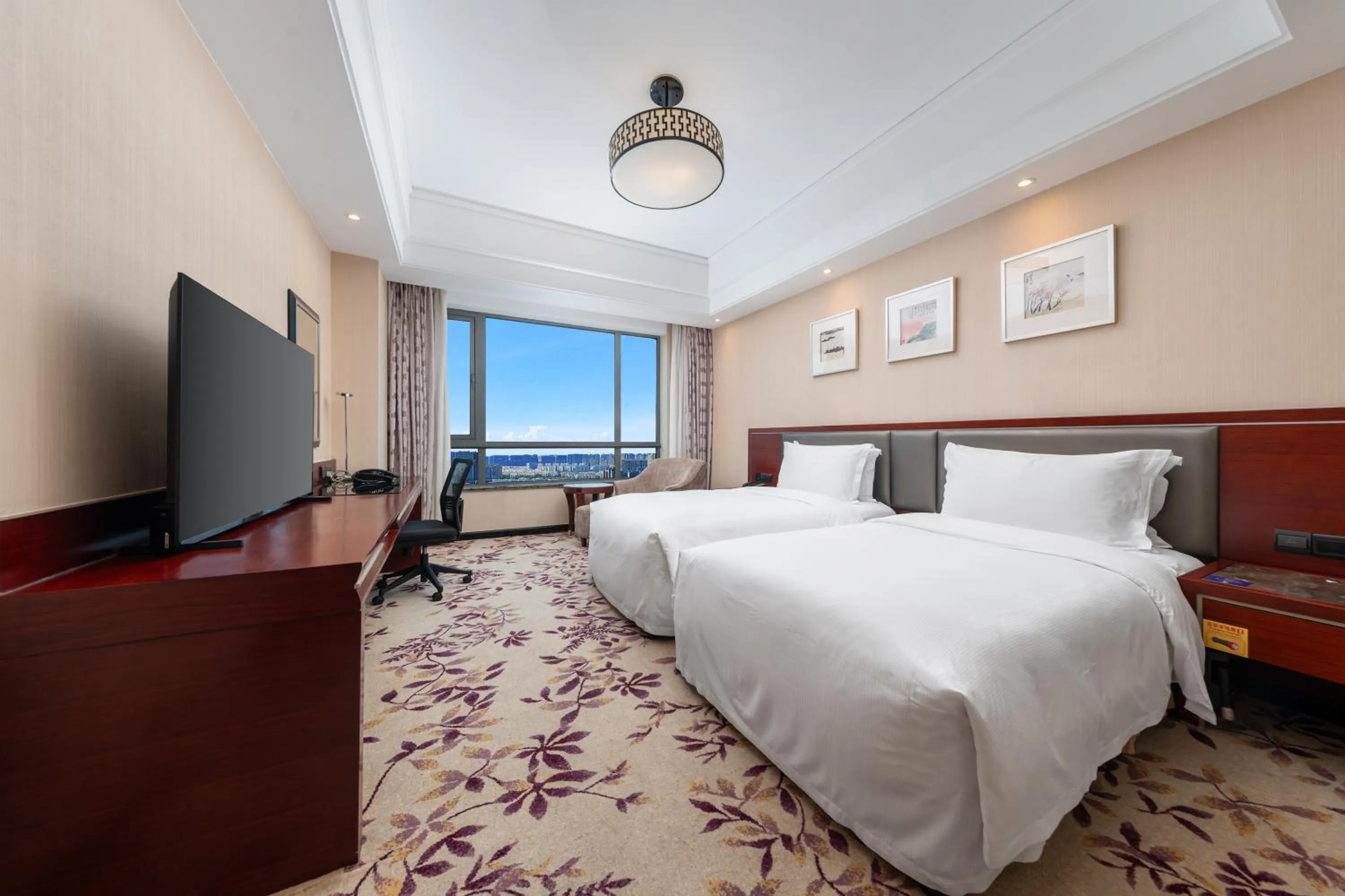 Bed in DoubleTree By Hilton Wuxi