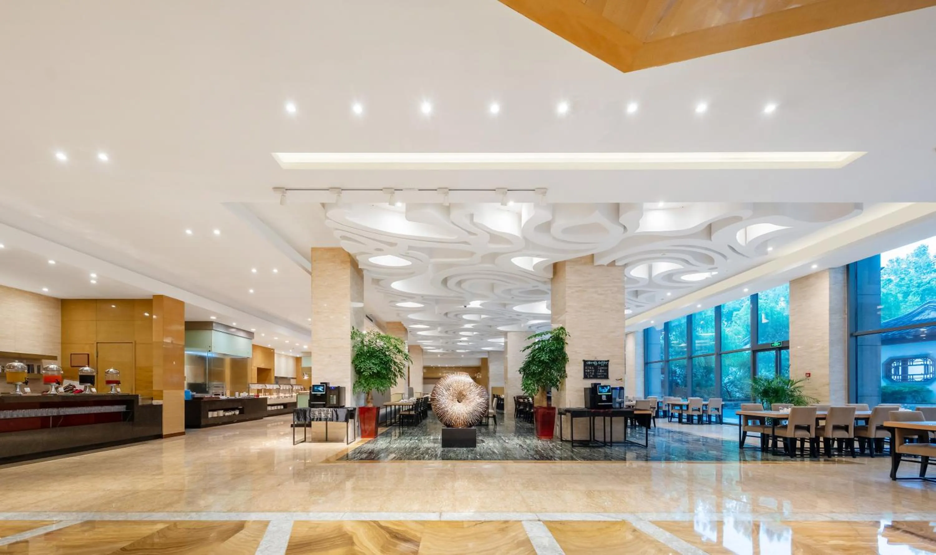 Restaurant/places to eat in DoubleTree By Hilton Wuxi