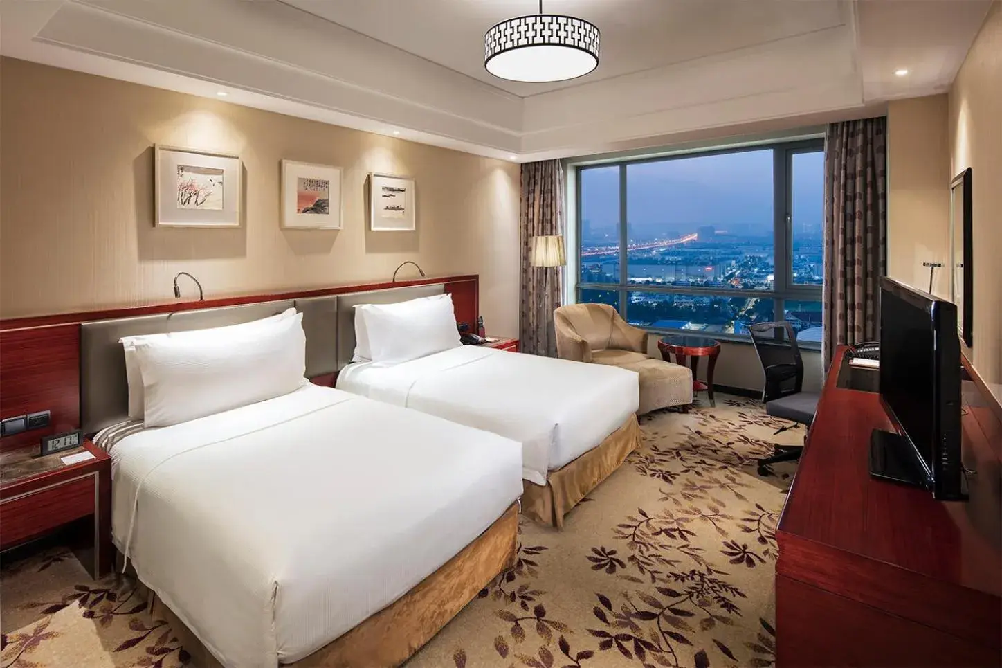 Deluxe Twin Room in DoubleTree By Hilton Wuxi Deluxe Twin Room in DoubleTree By Hilton Wuxi