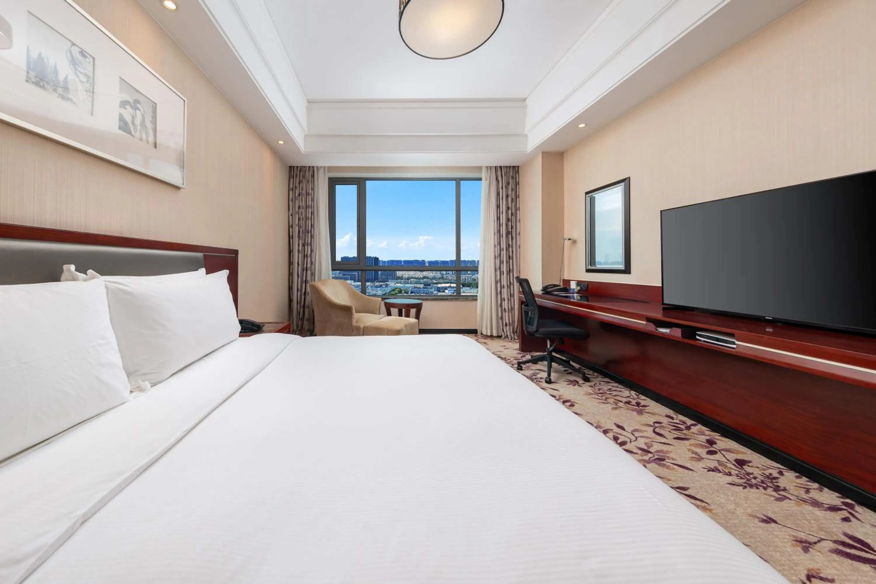 Bed in DoubleTree By Hilton Wuxi