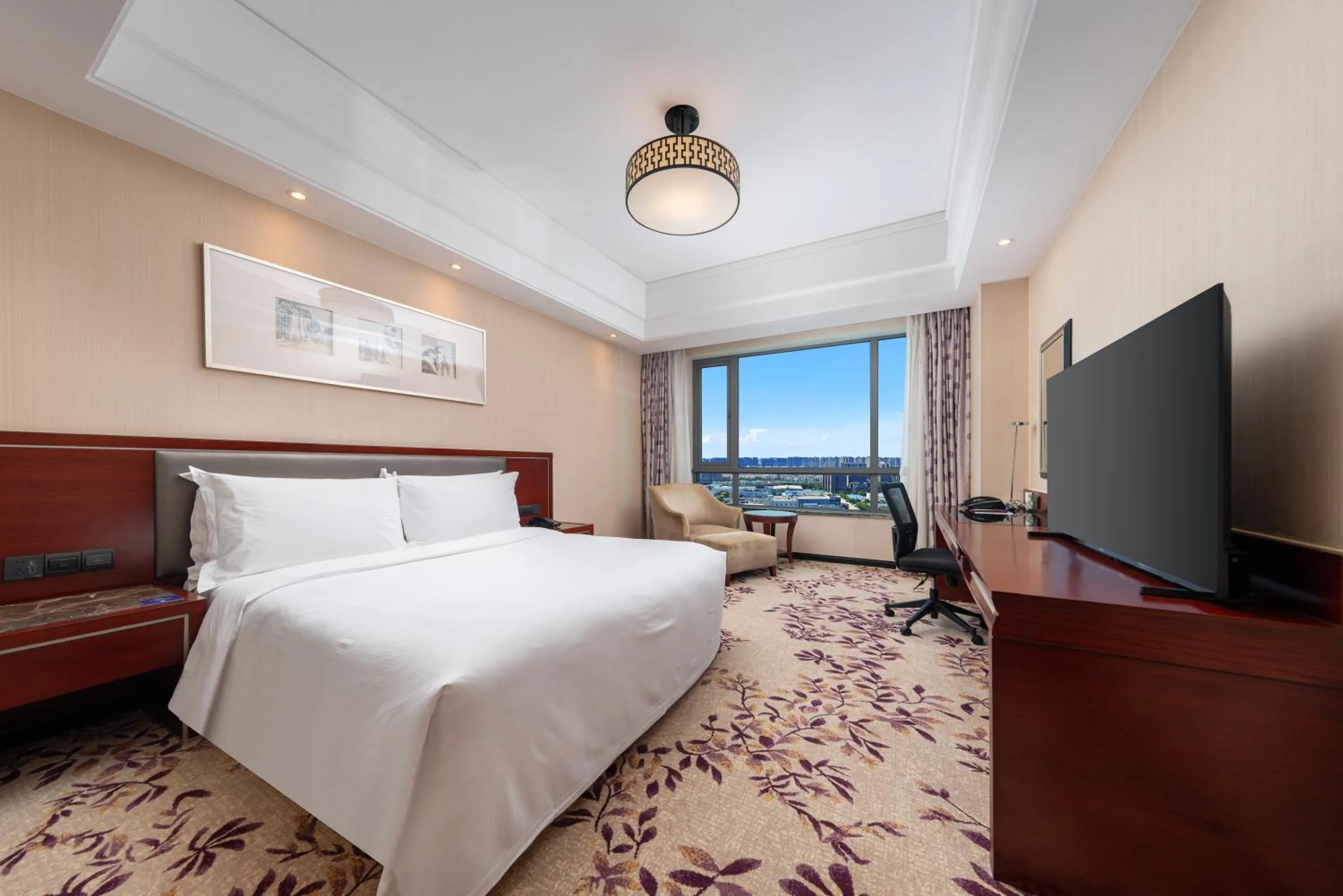 Bed in DoubleTree By Hilton Wuxi