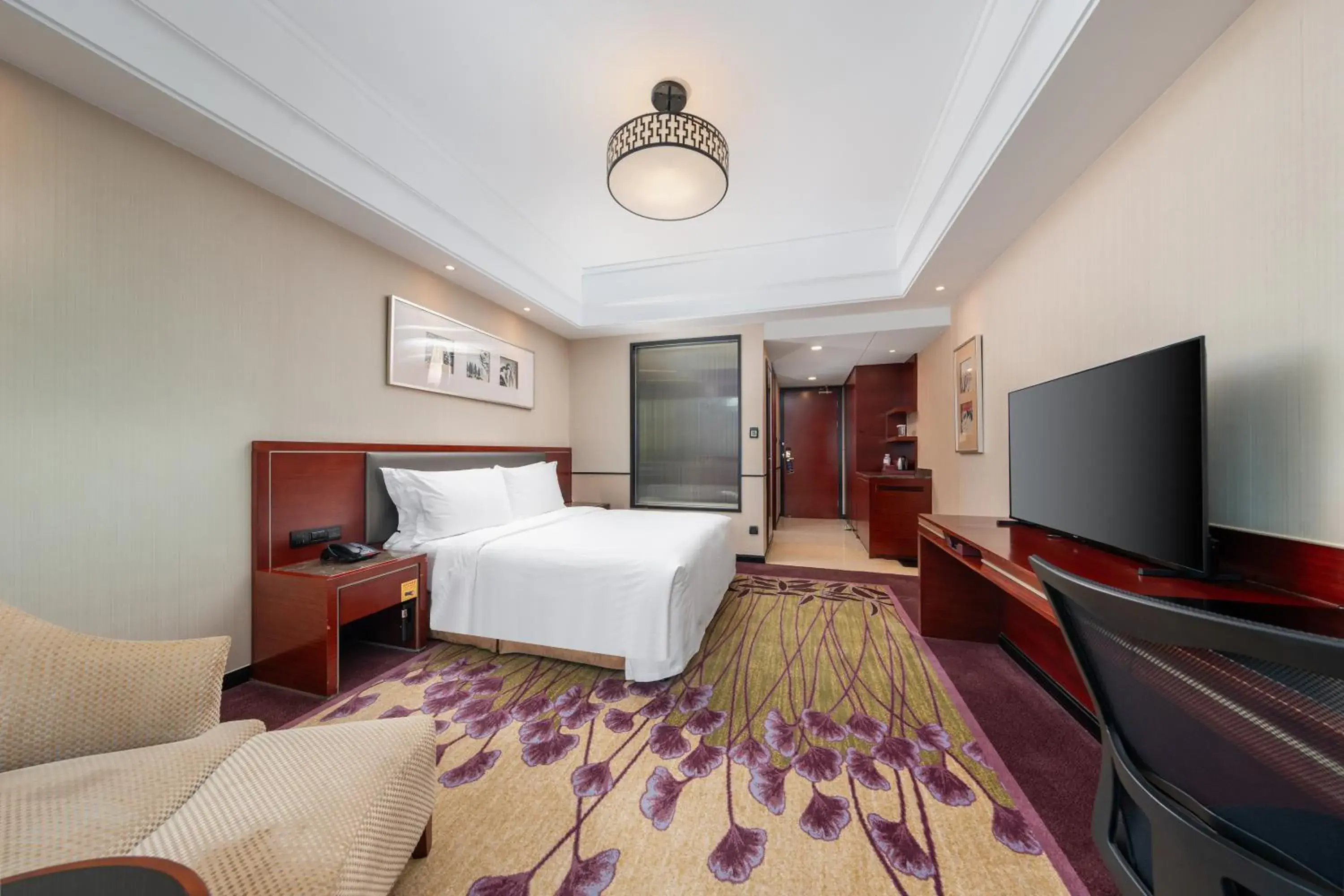 Photo of the whole room, Bed in DoubleTree By Hilton Wuxi Photo of the whole room, Bed in DoubleTree By Hilton Wuxi