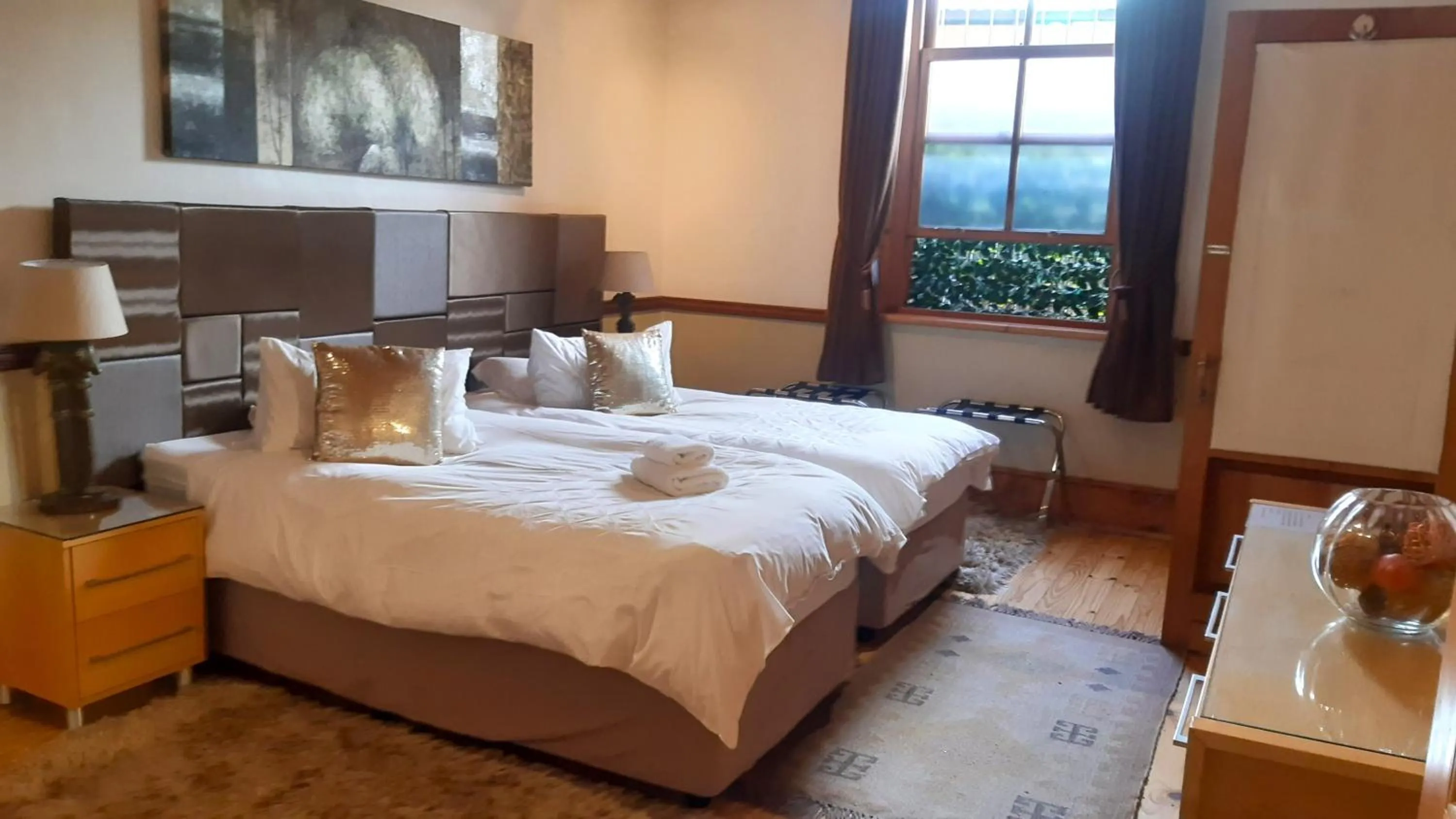 Bed in Wilton Manor SOLAR ENERGY