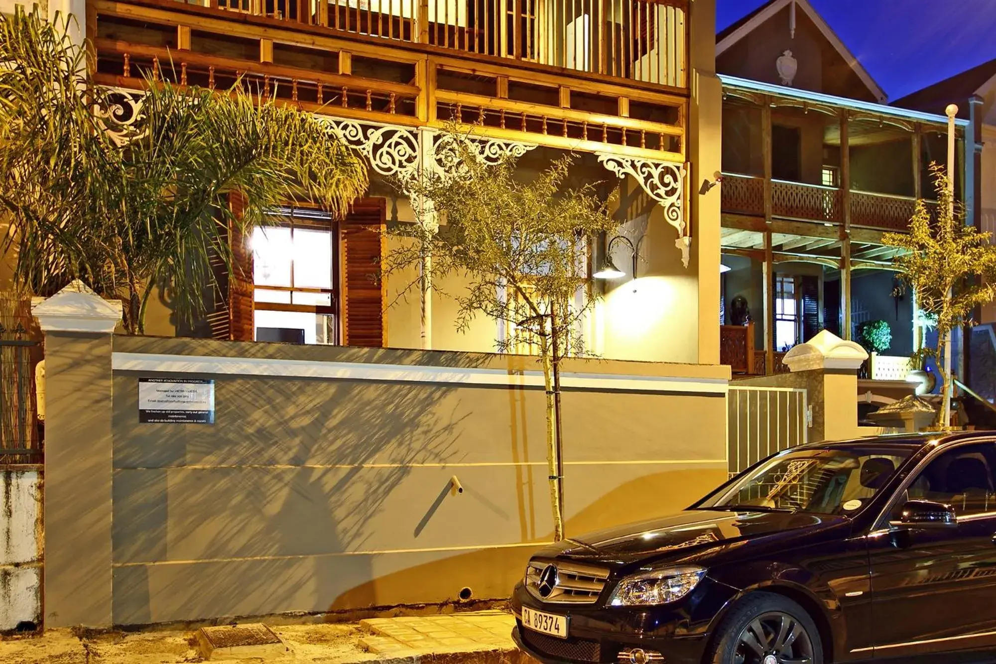 King Room with Balcony (Pet Friendly) in Wilton Manor SOLAR ENERGY King Room with Balcony (Pet Friendly) in Wilton Manor SOLAR ENERGY