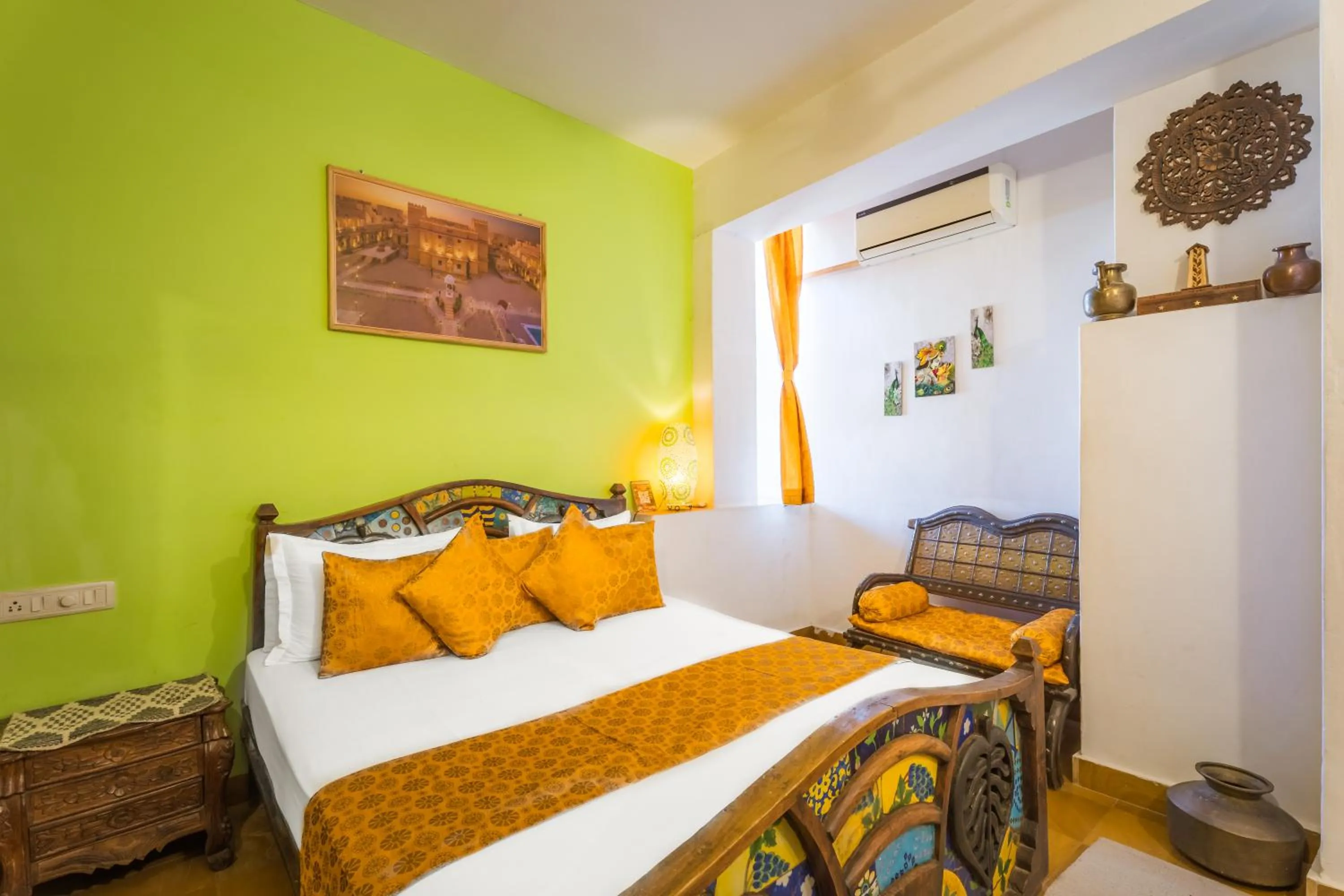 Bed in Hotel Rajmandir