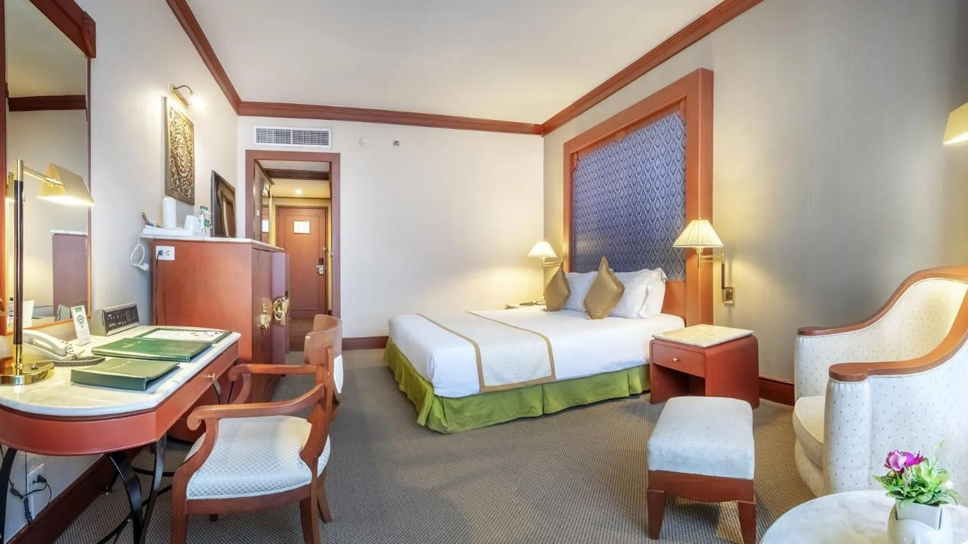 Bedroom in Ramada by Wyndham Bangkok Chaophya Park