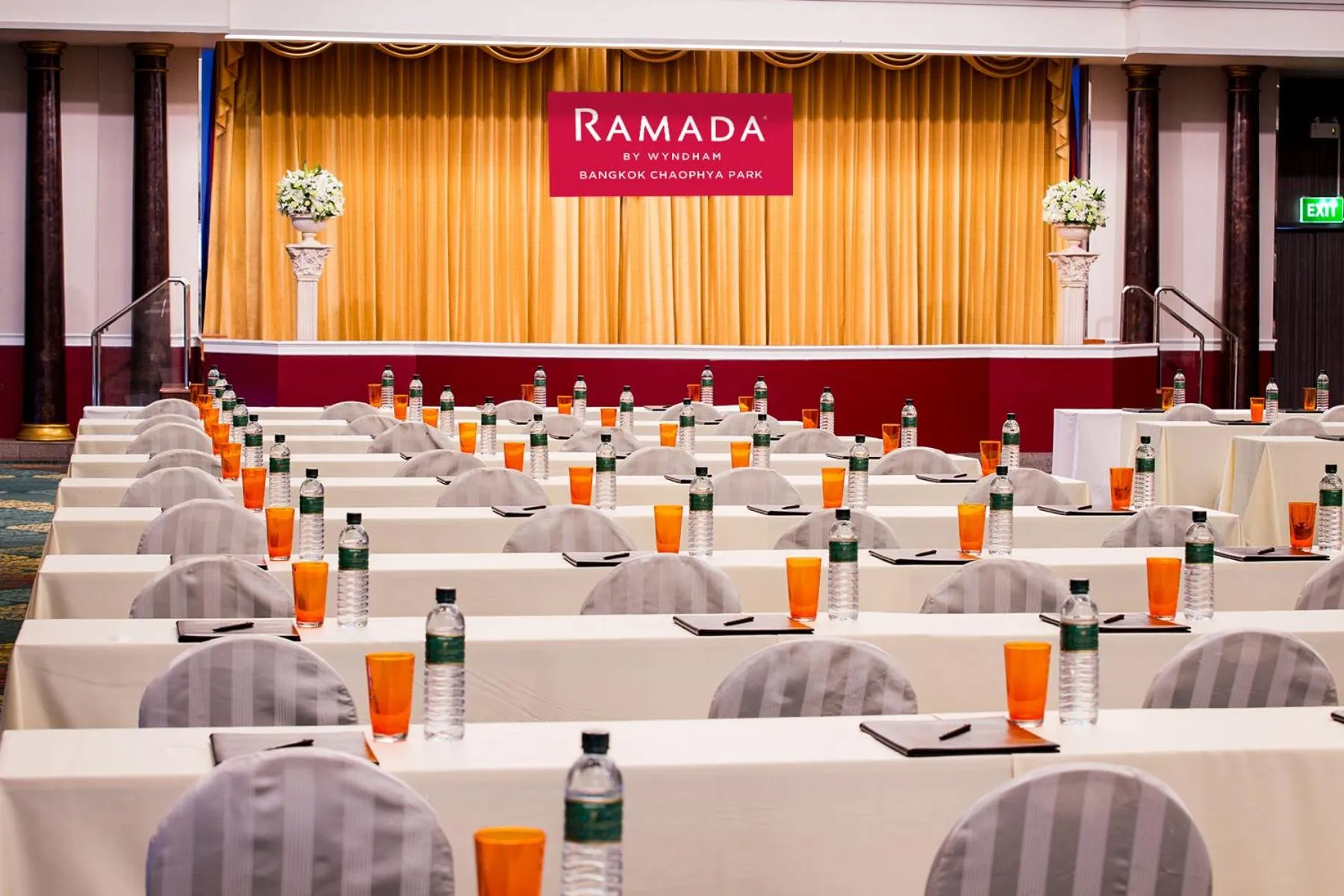 Meeting/conference room in Ramada by Wyndham Bangkok Chaophya Park
