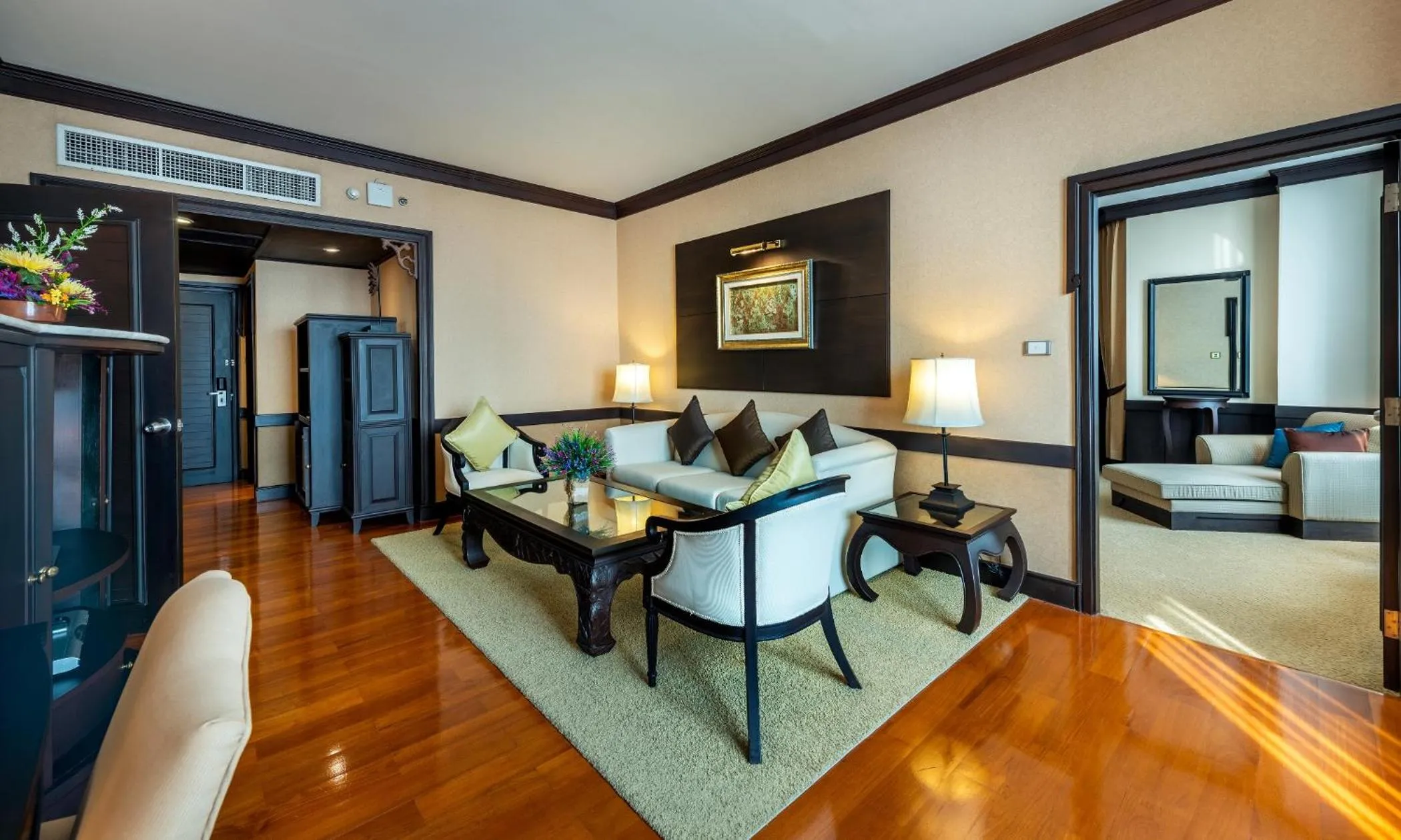 Living room, Seating Area in Ramada by Wyndham Bangkok Chaophya Park