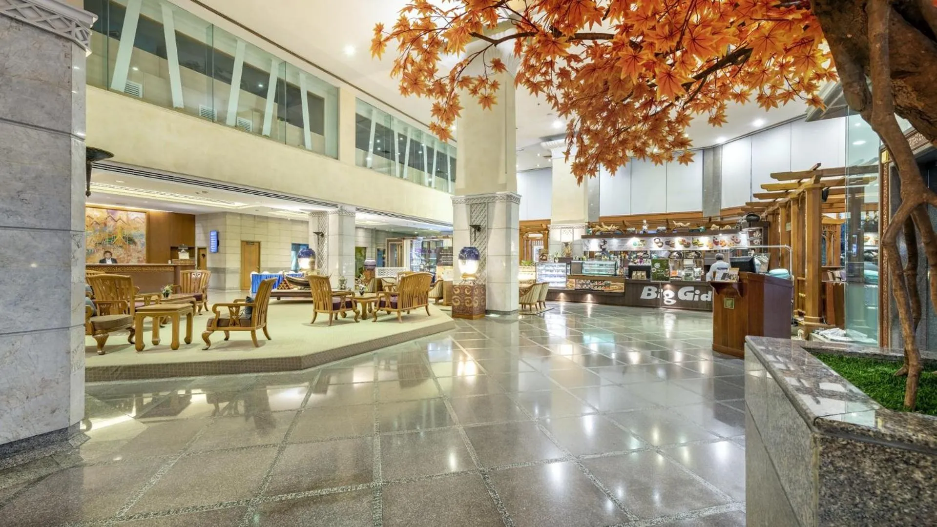 Lobby or reception in Ramada by Wyndham Bangkok Chaophya Park