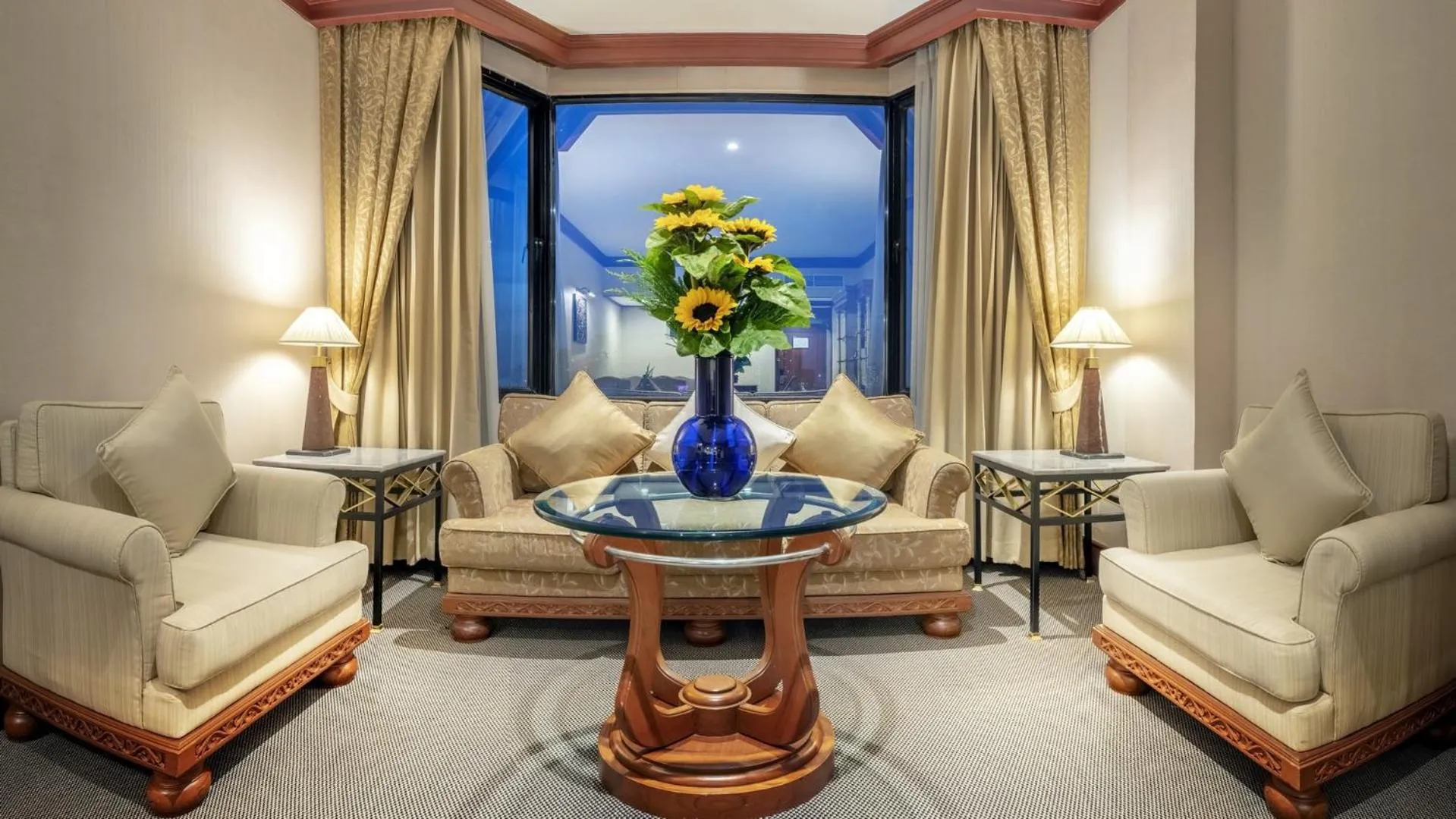 Bedroom, Seating Area in Ramada by Wyndham Bangkok Chaophya Park