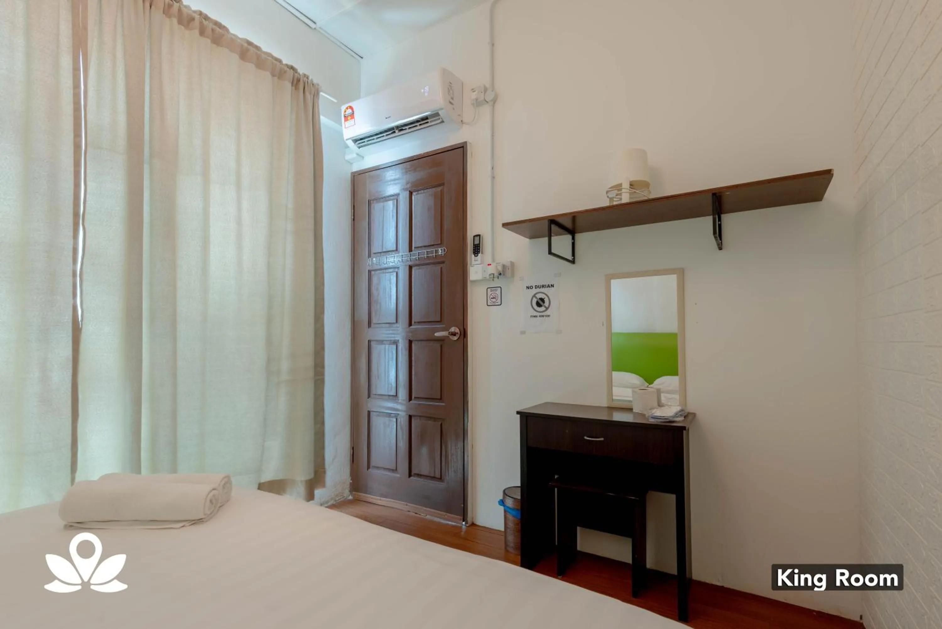 Bed in Island Backpackers