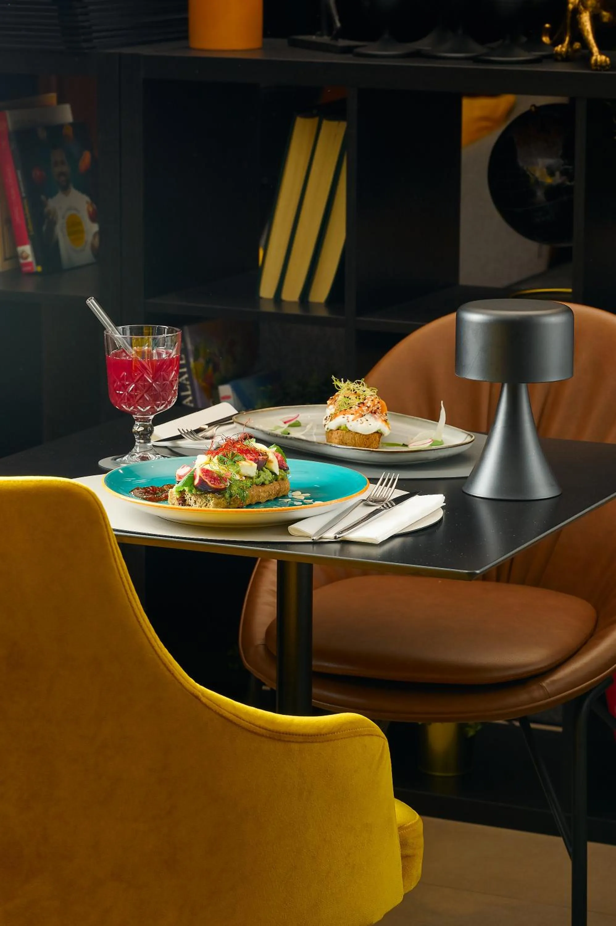 Restaurant/places to eat in Sia Split Hotel