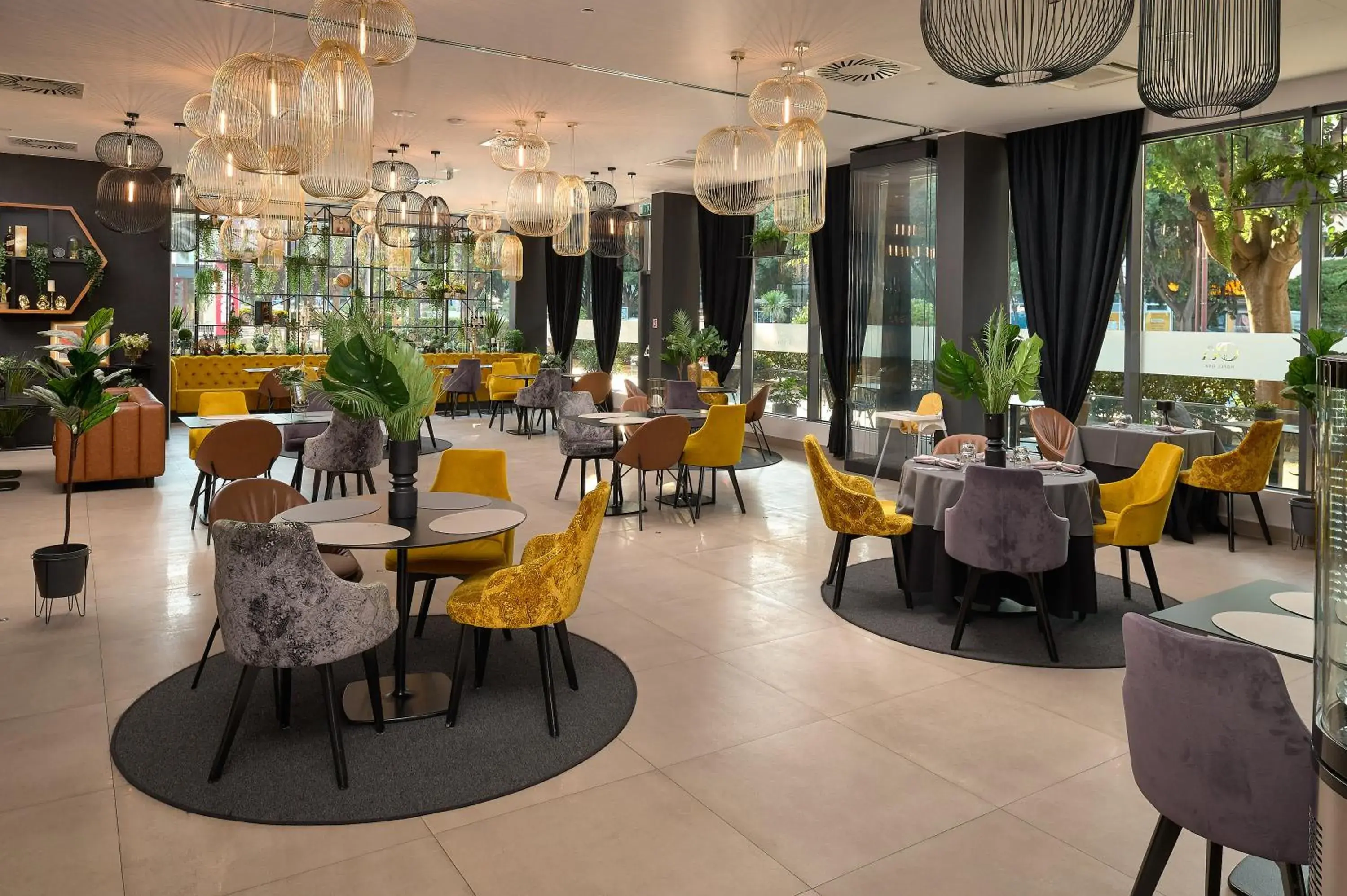 Restaurant/places to eat in Sia Split Hotel Restaurant/places to eat in Sia Split Hotel