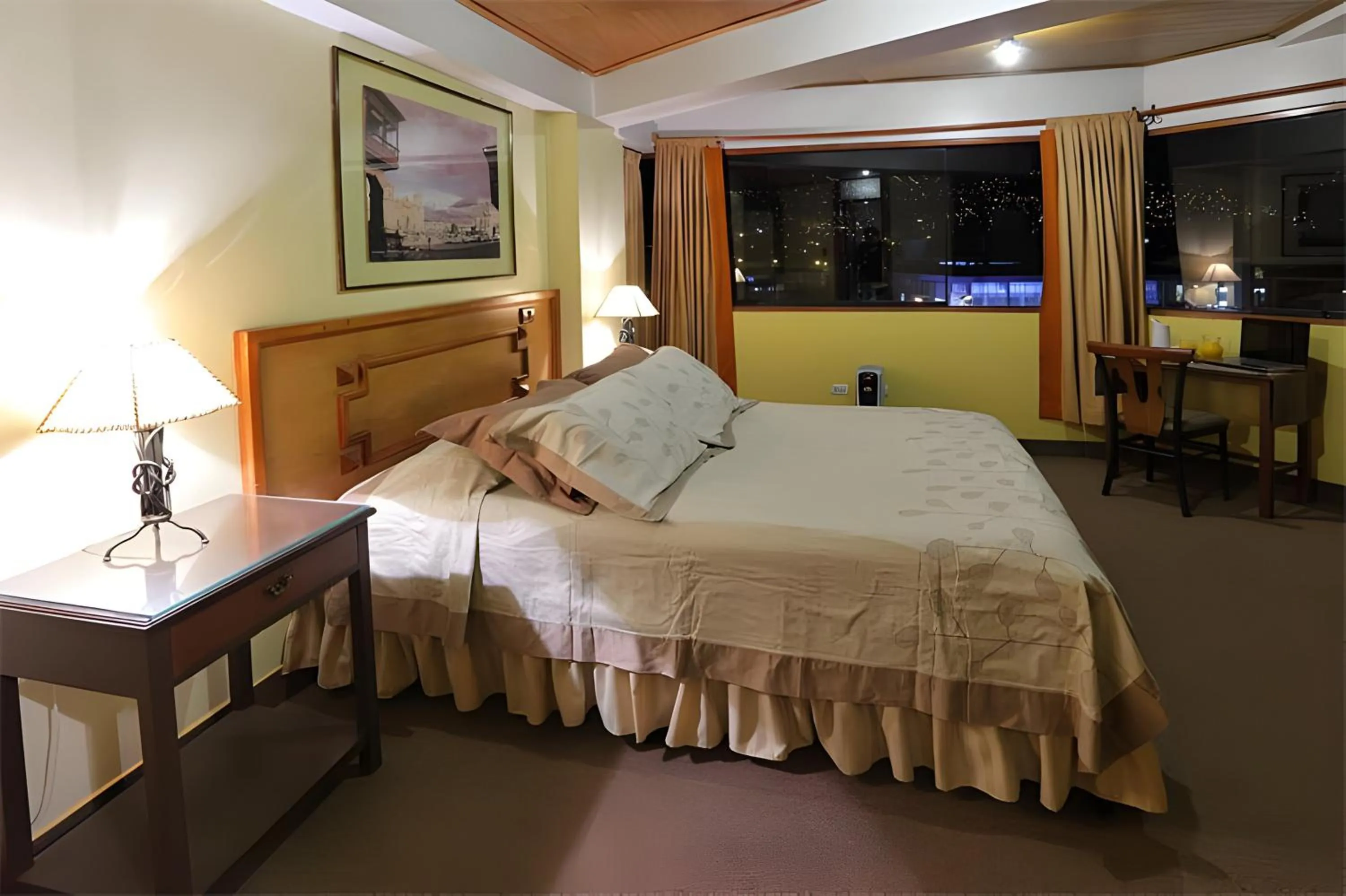 Bed in Hotel El Puma