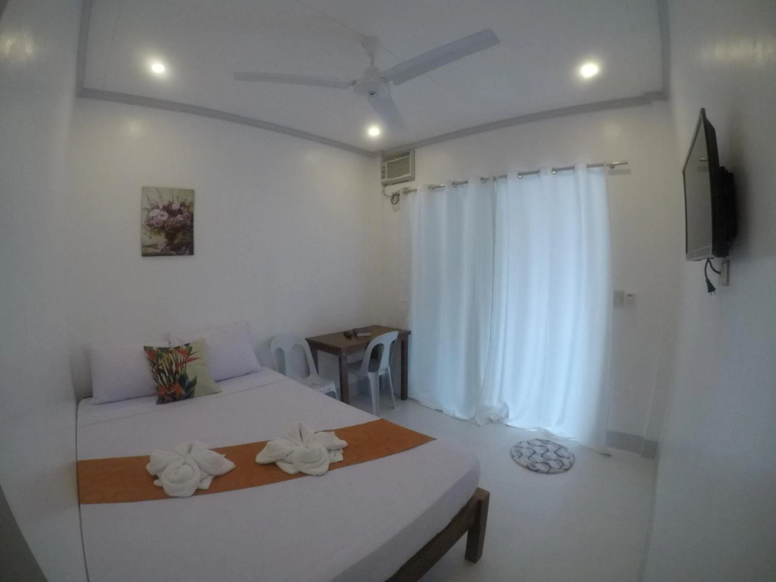 Bed in Neela Tourist Lodge