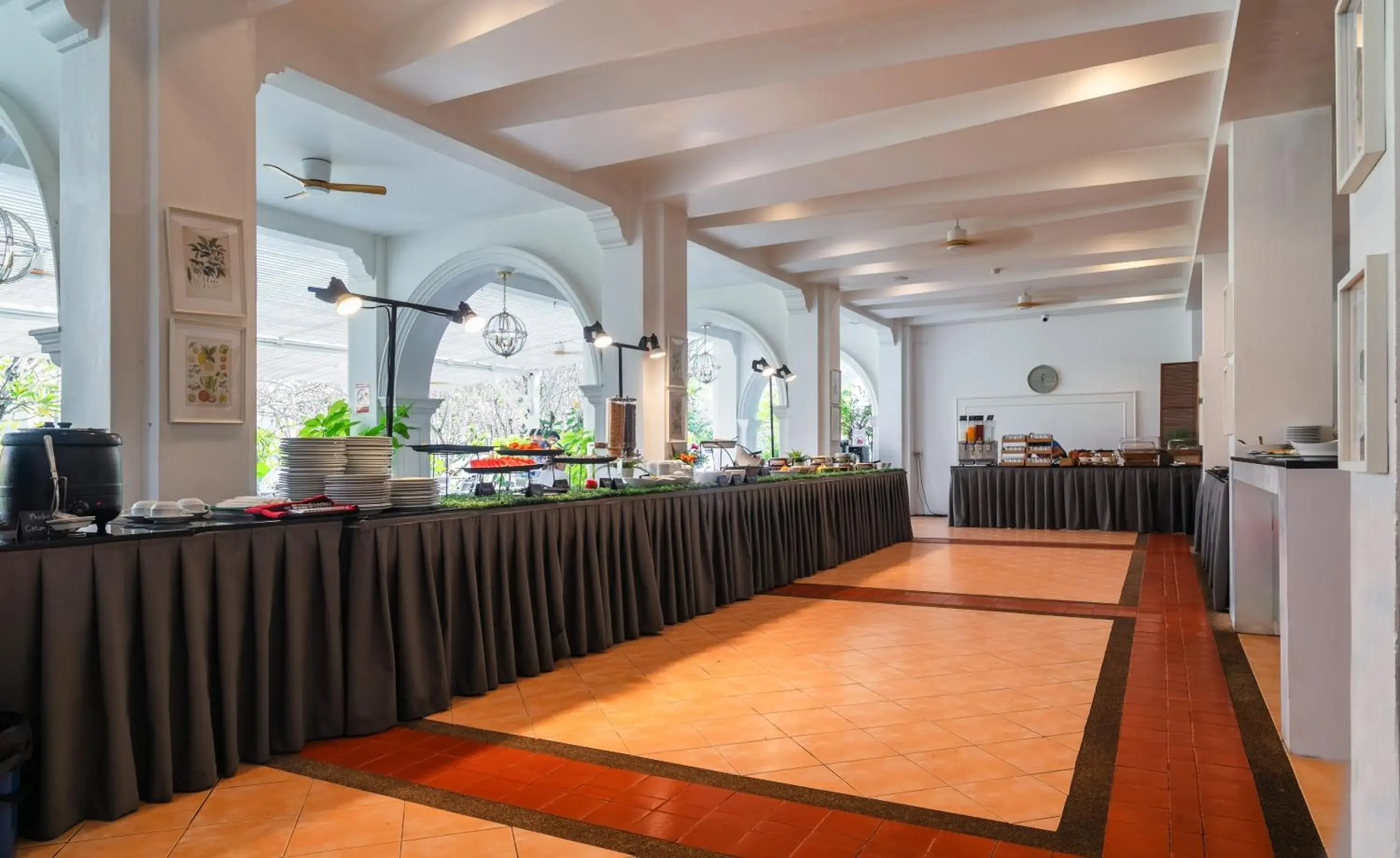 Restaurant/places to eat in The Old Phuket - Karon Beach Resort Restaurant/places to eat in The Old Phuket - Karon Beach Resort