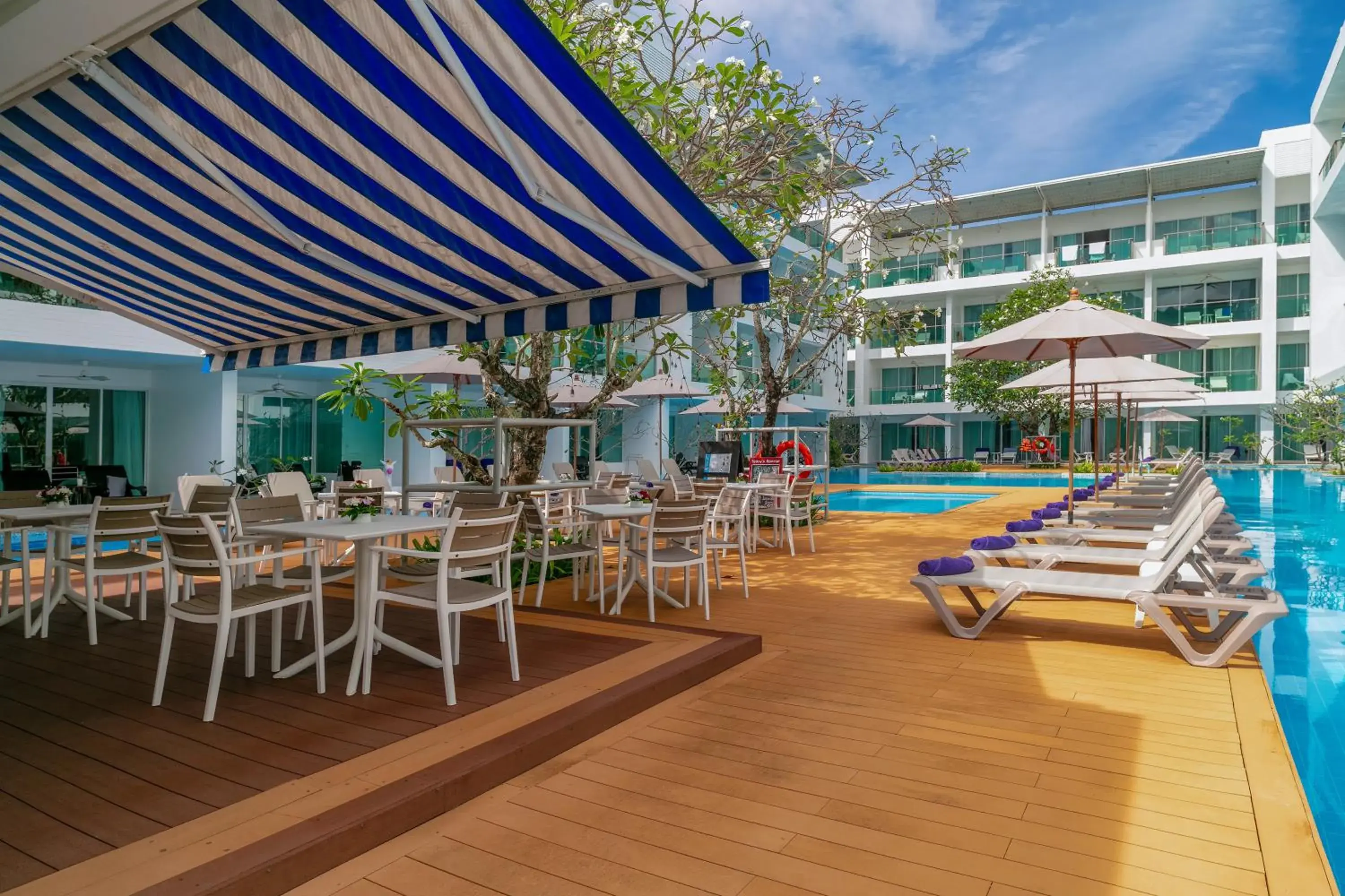 Property building in The Old Phuket - Karon Beach Resort Property building in The Old Phuket - Karon Beach Resort