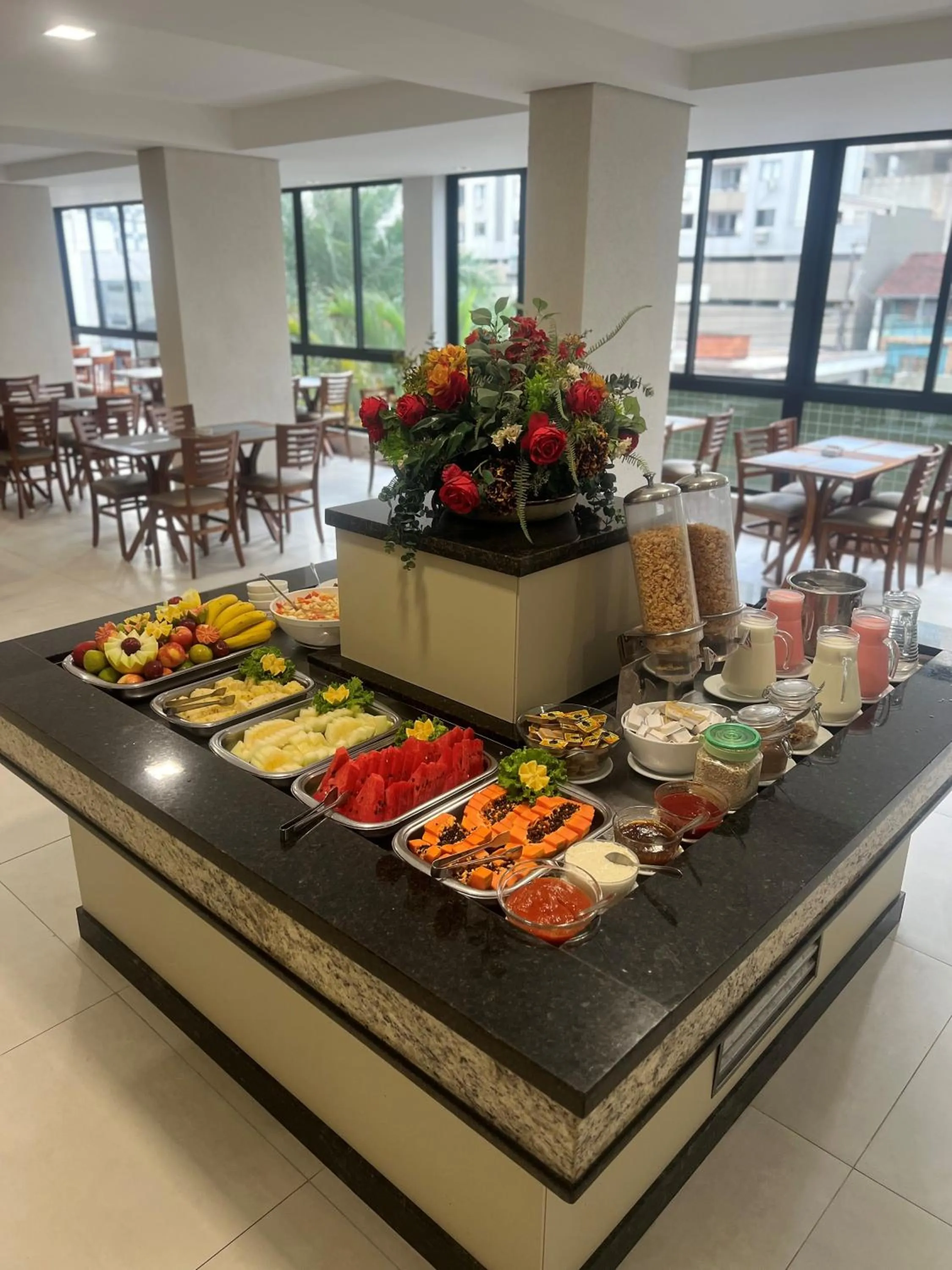 Buffet breakfast in Hotel das Américas