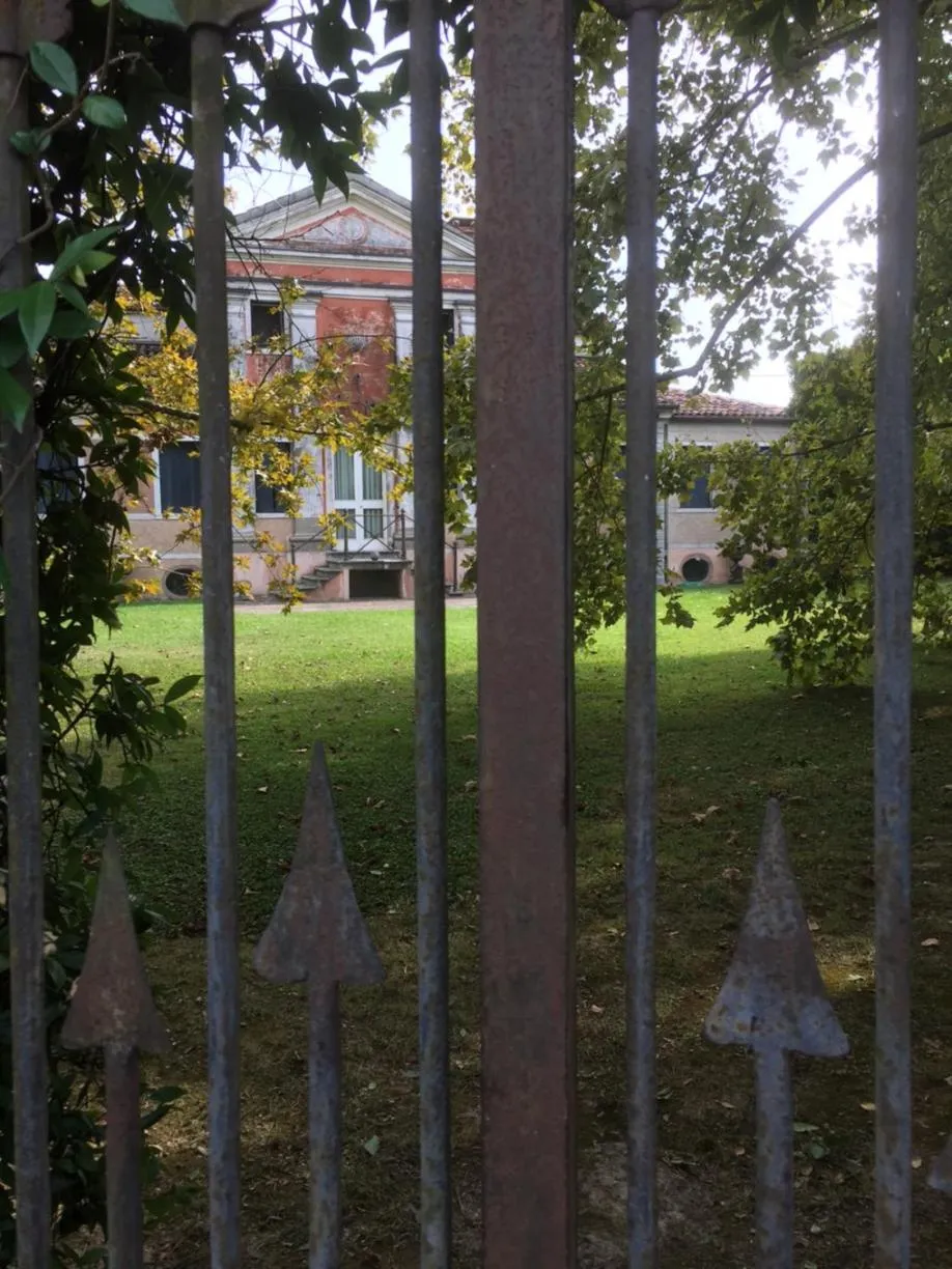Nearby landmark in Dimora Naviglio