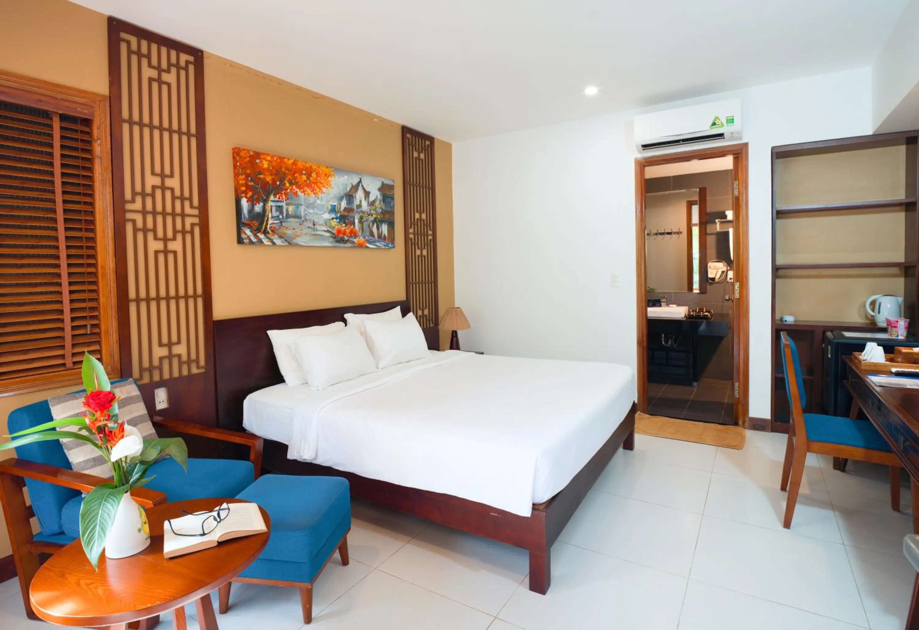 Bed in Nadine Phu Quoc Resort & Spa