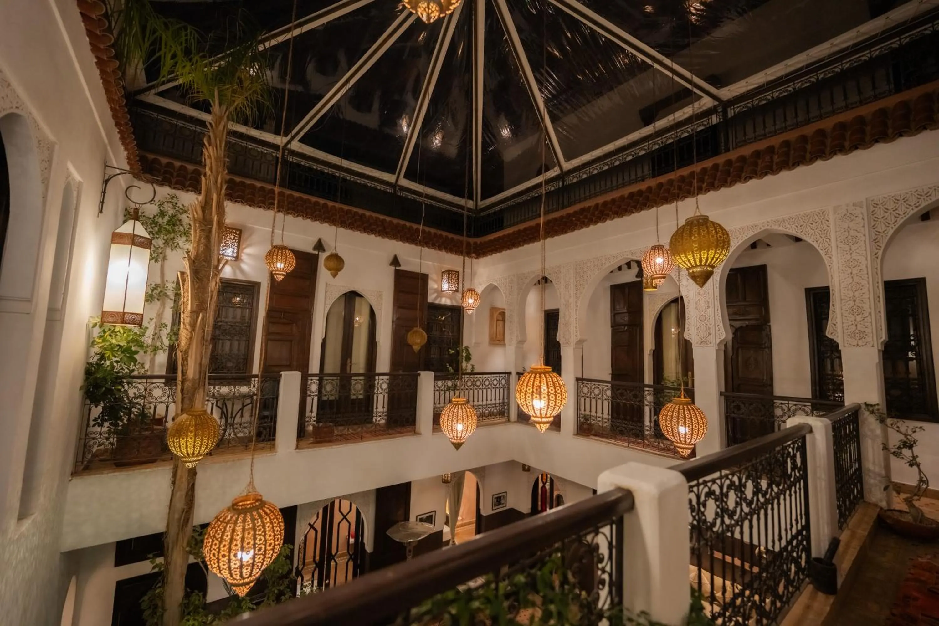 Night in Riad La Porte Rouge By La Siredrah