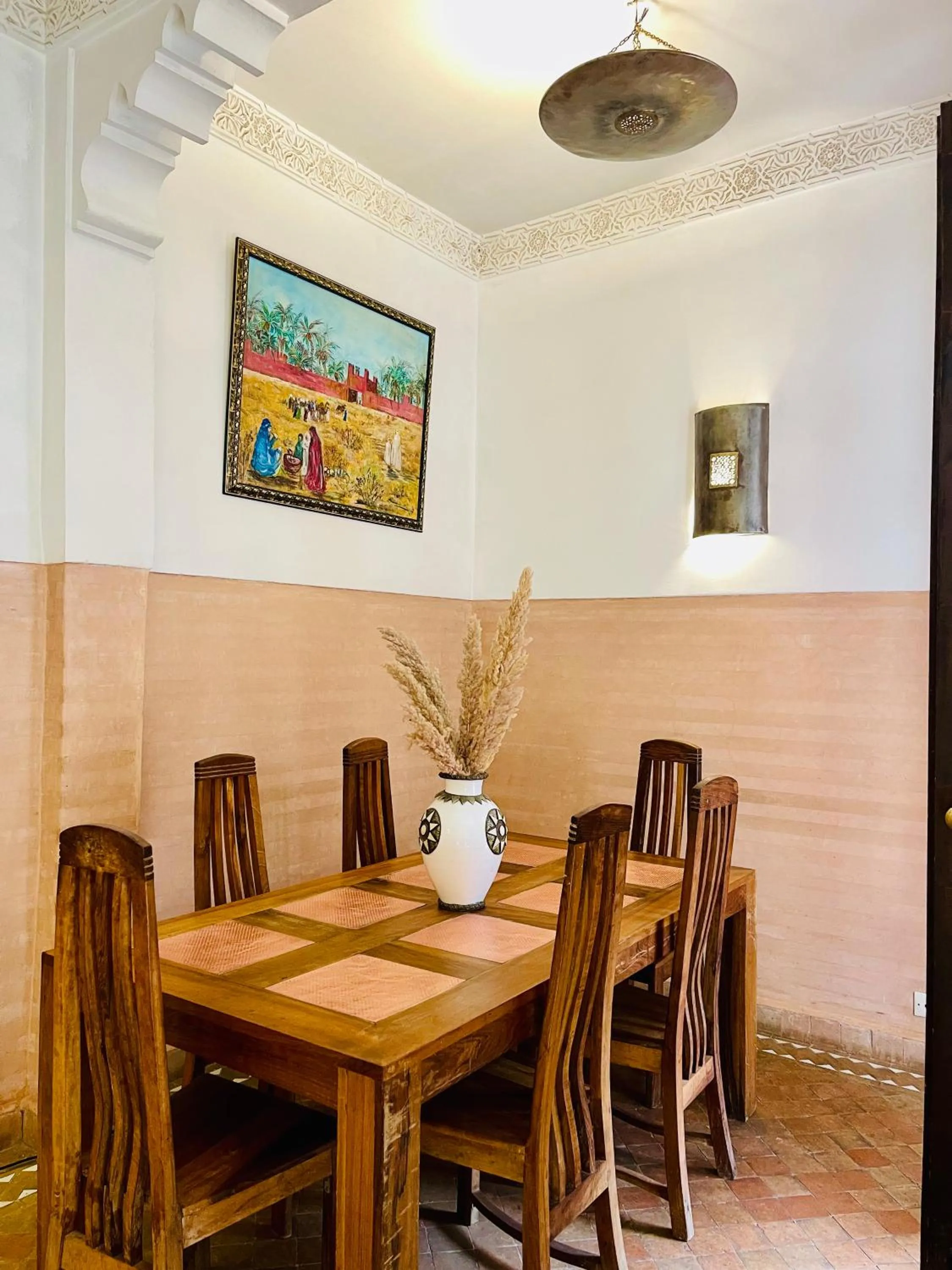 Restaurant/places to eat in Riad La Porte Rouge By La Siredrah