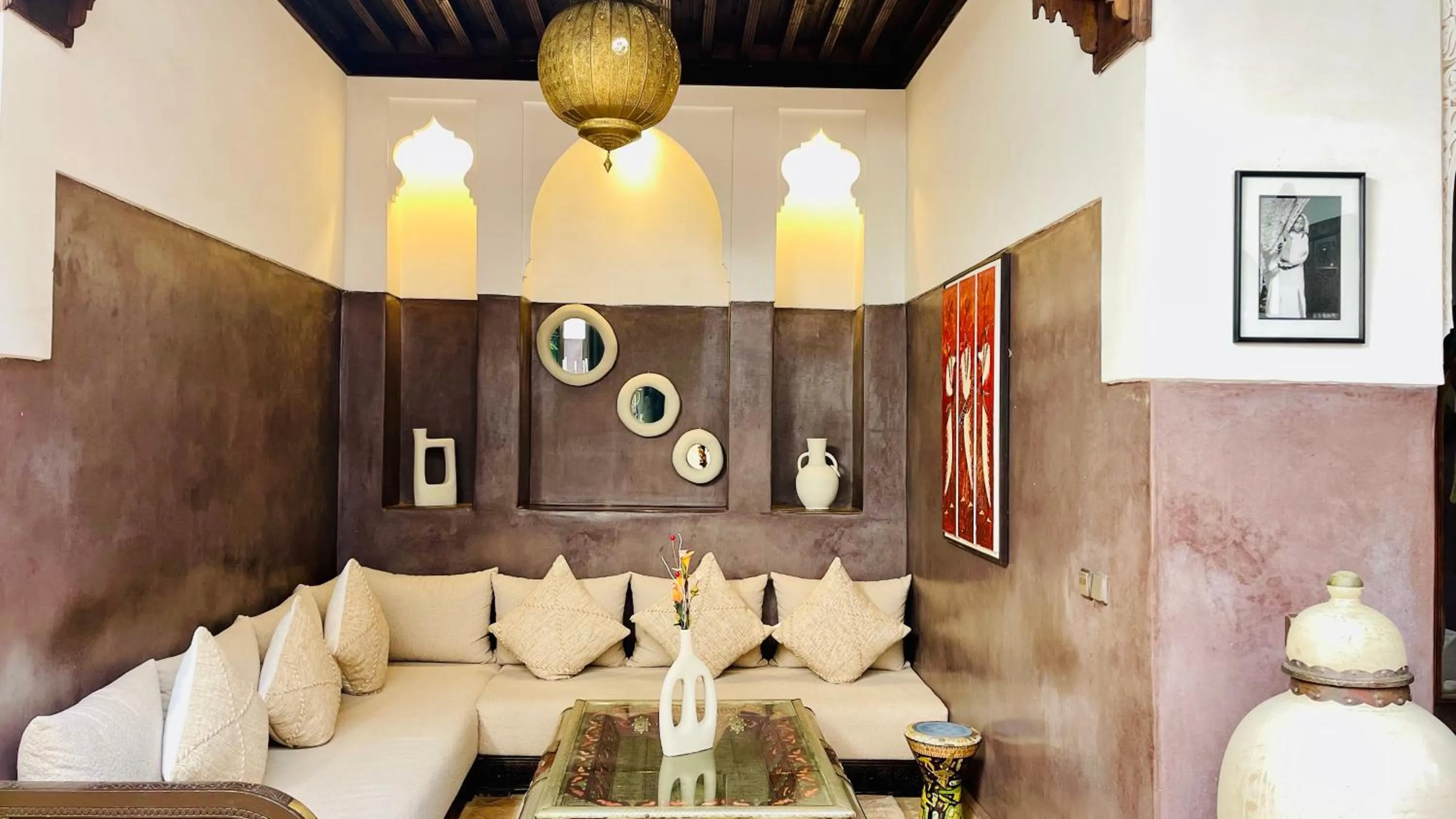 Property building in Riad La Porte Rouge By La Siredrah