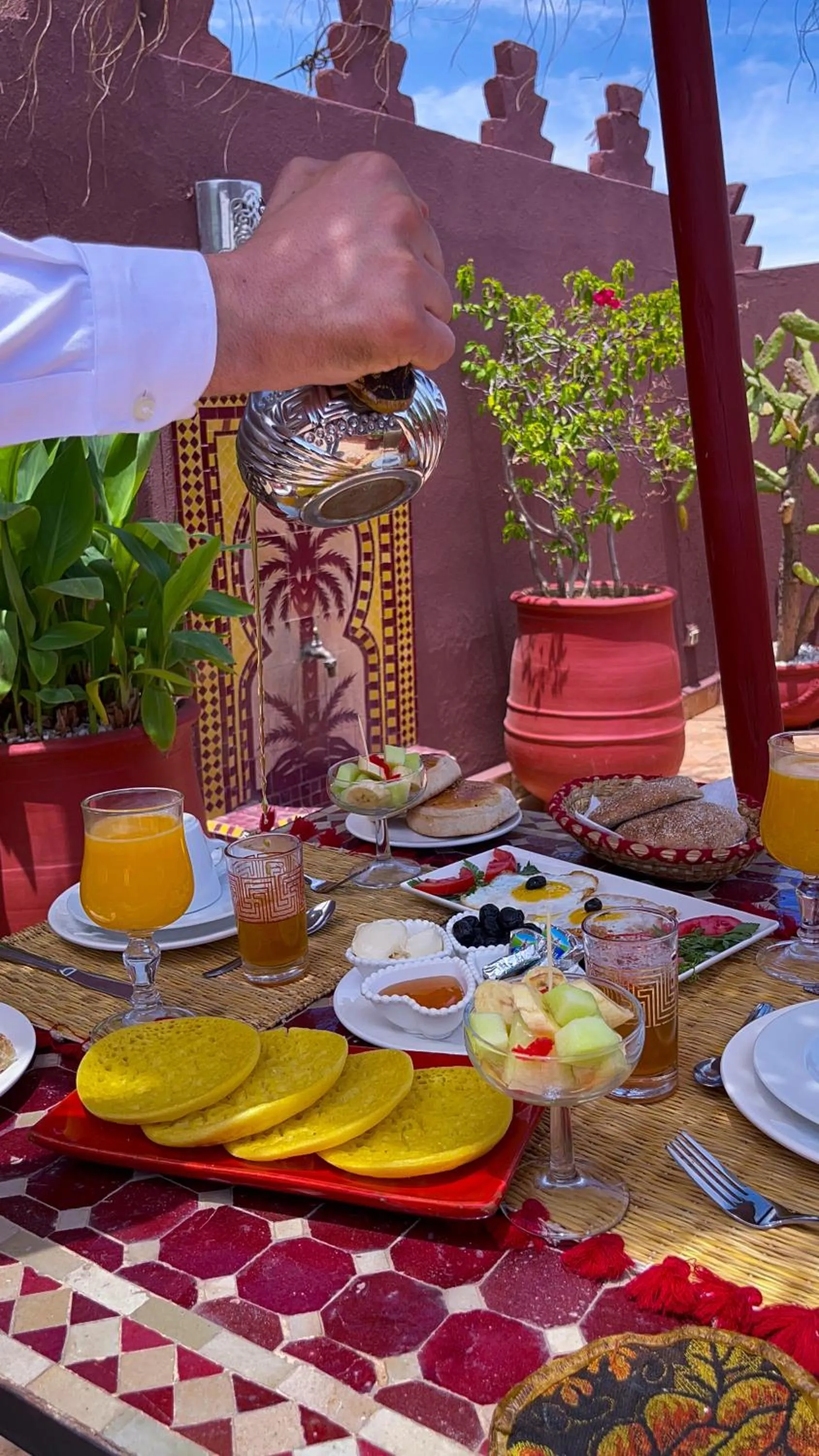 Restaurant/places to eat in Riad La Porte Rouge By La Siredrah