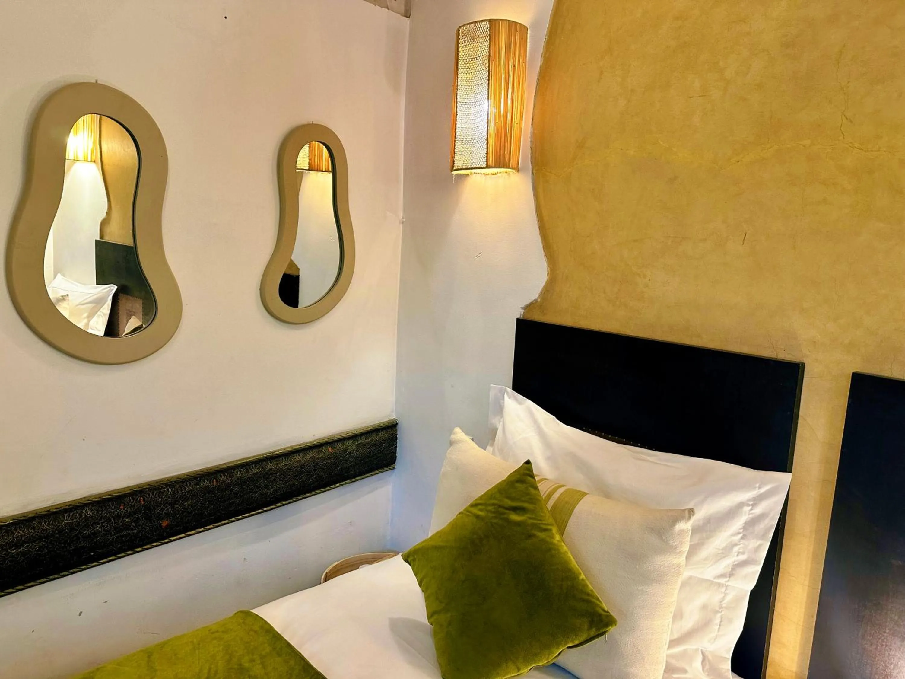 Bedroom, Bed in Riad La Porte Rouge By La Siredrah