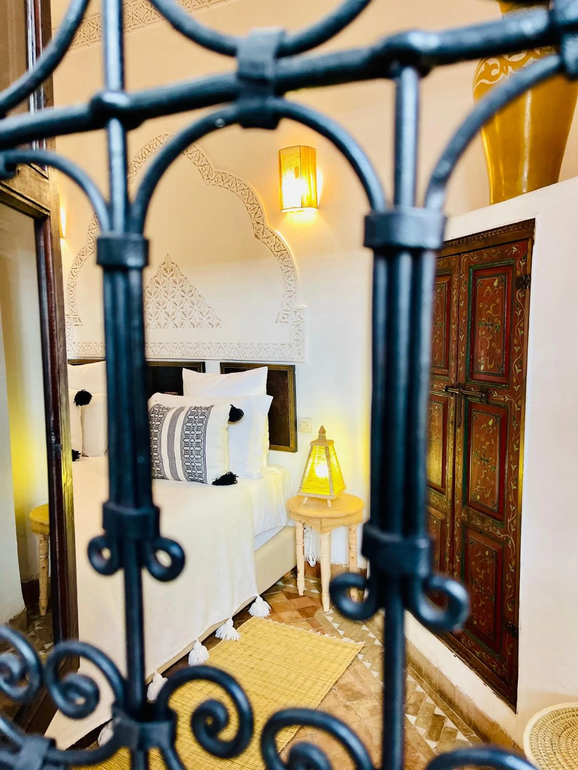 Bed in Riad La Porte Rouge By La Siredrah