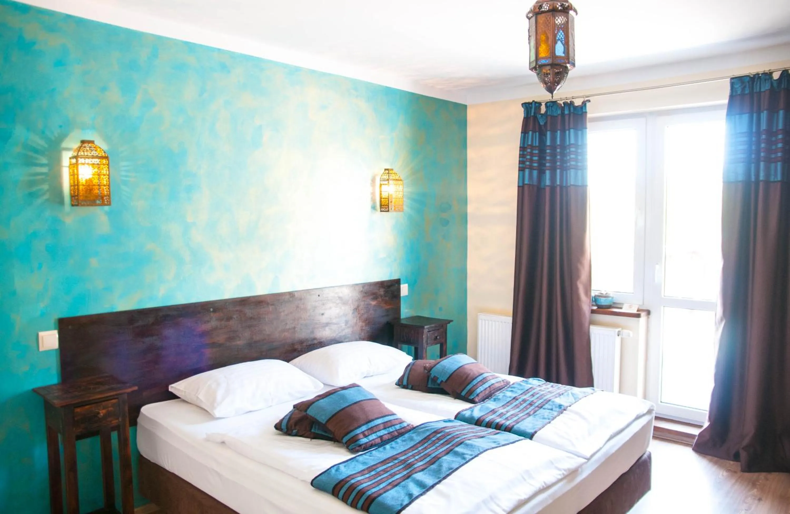 Bed in Przystanek Tleń