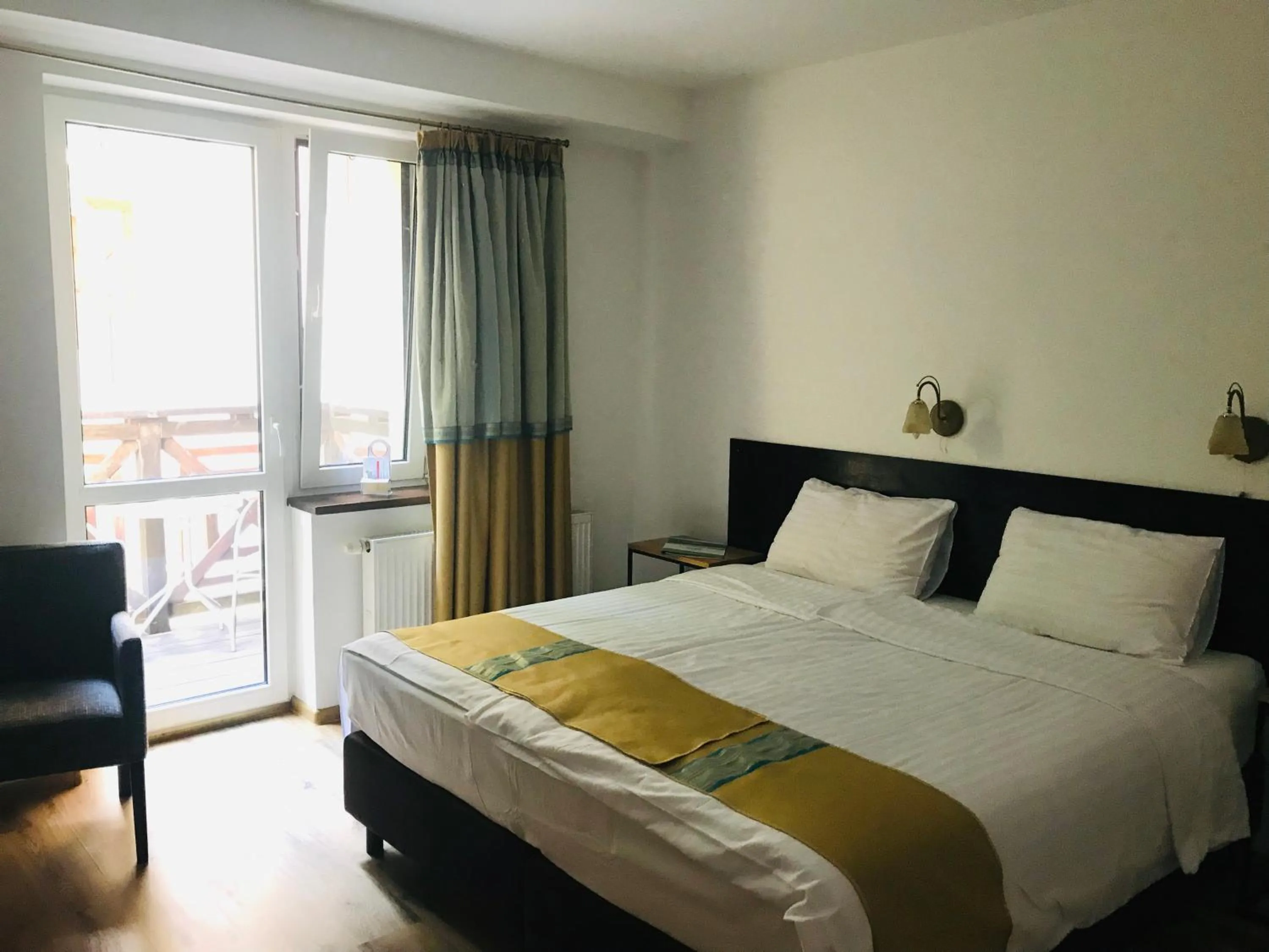 Bed in Przystanek Tleń