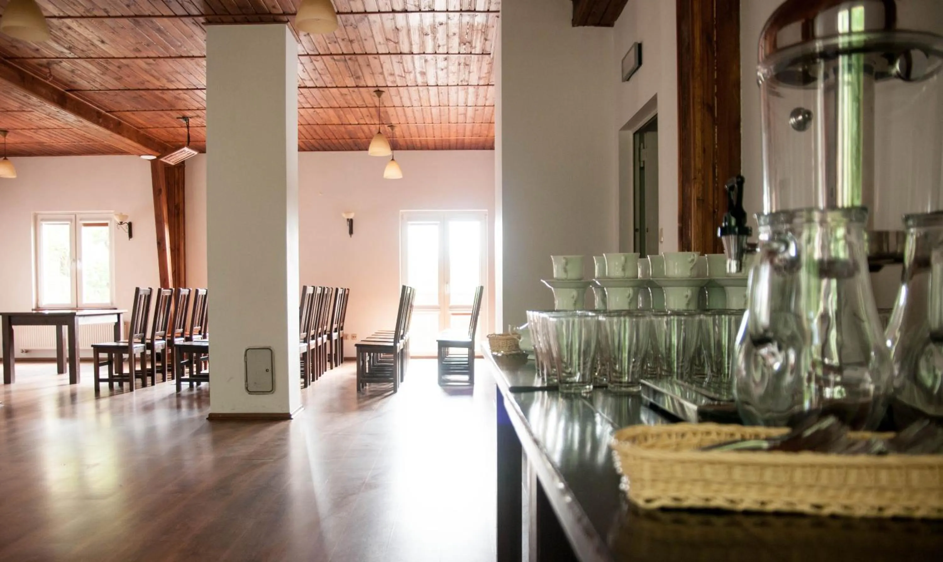 Business facilities in Przystanek Tleń