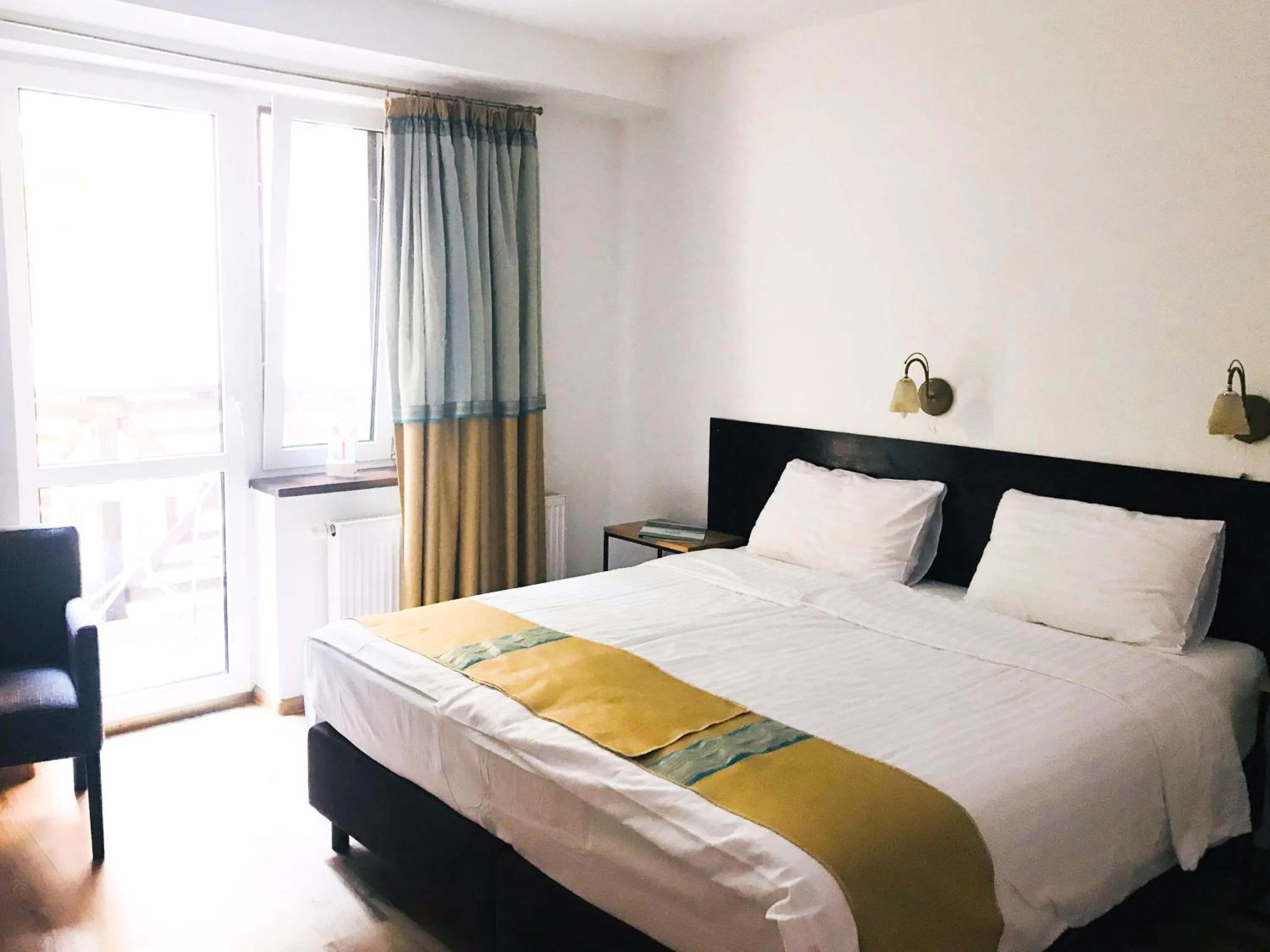 Bed in Przystanek Tleń