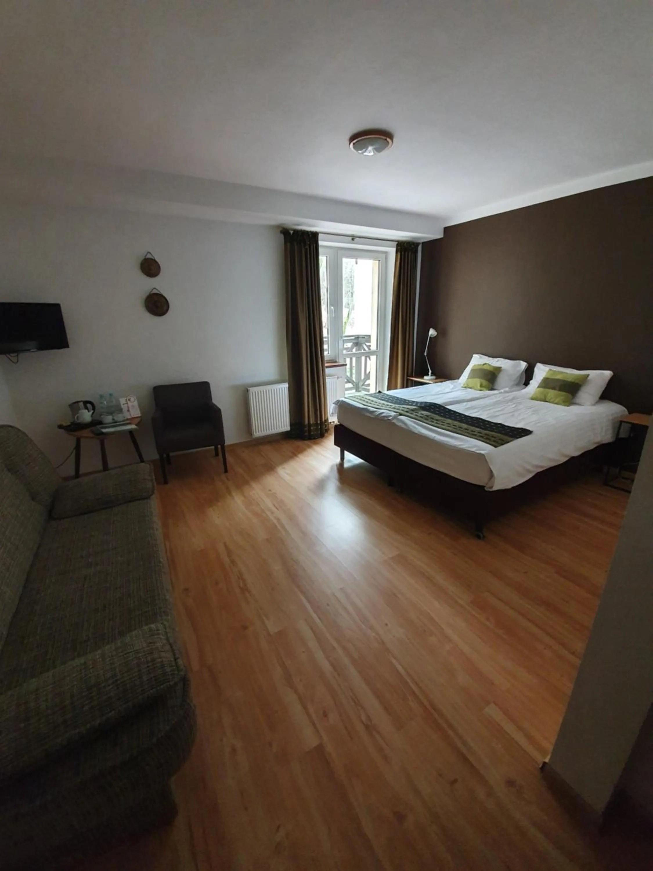 Bed in Przystanek Tleń