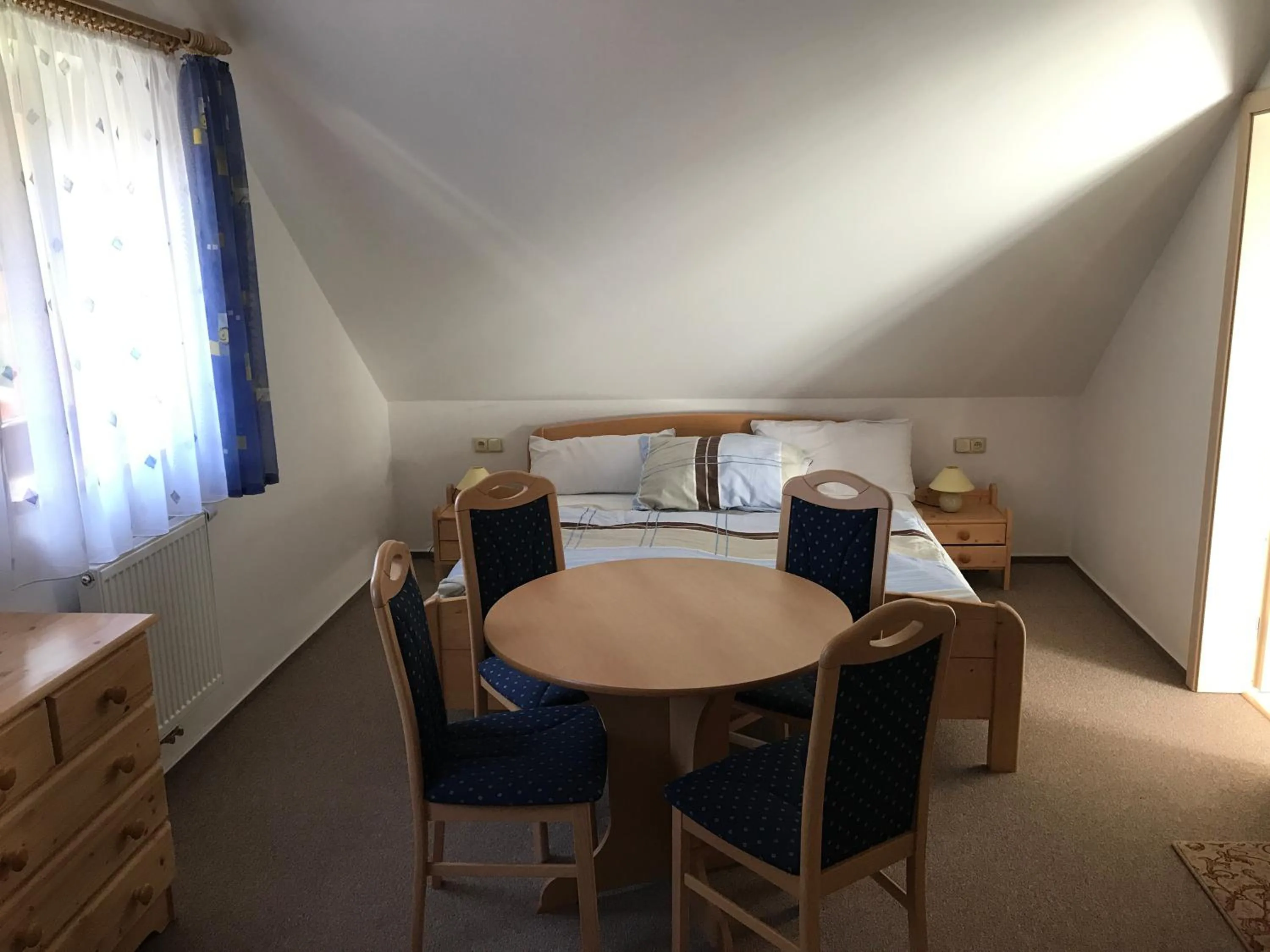 Bedroom in Harrachov 571