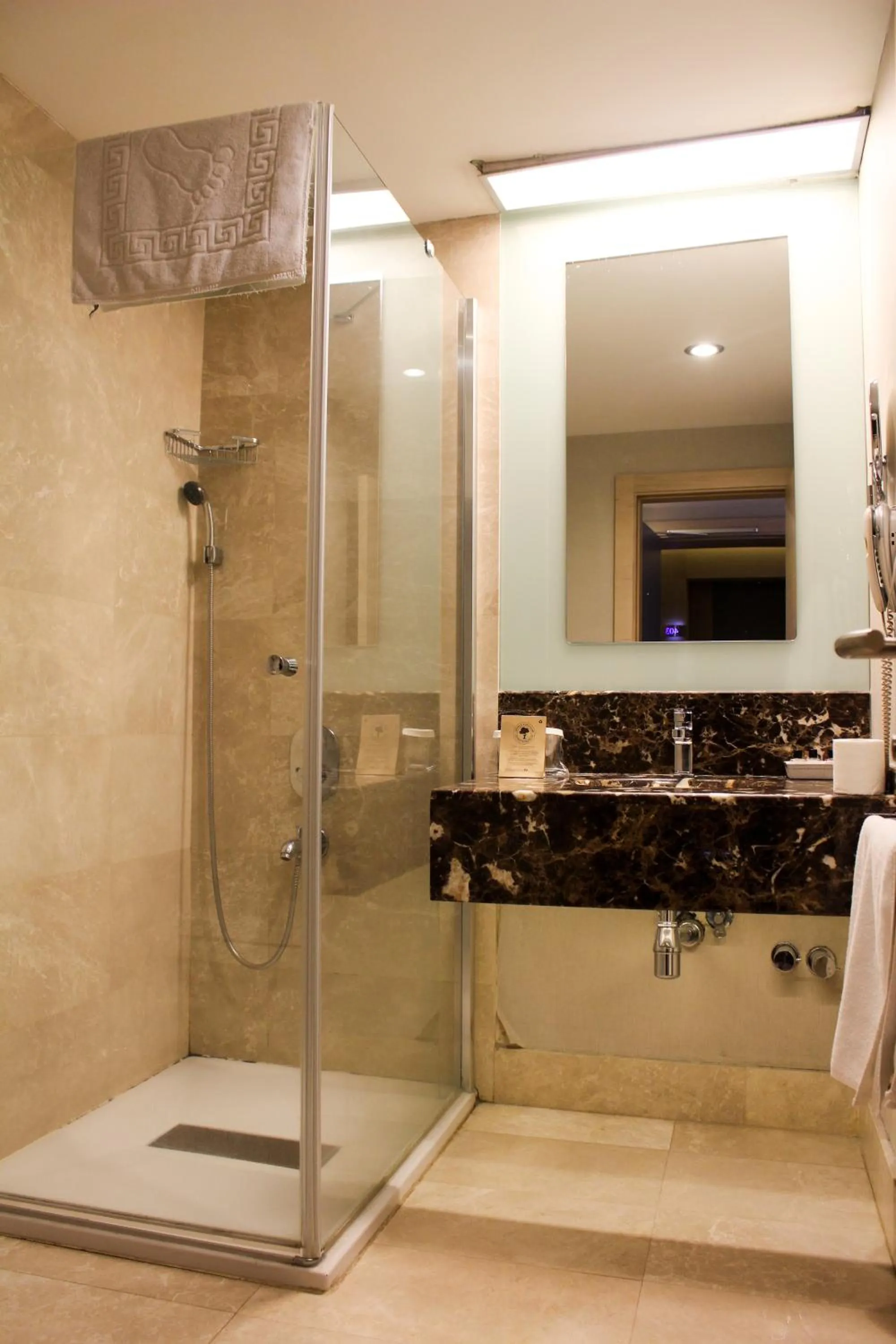 Shower in Eyuboglu Hotel